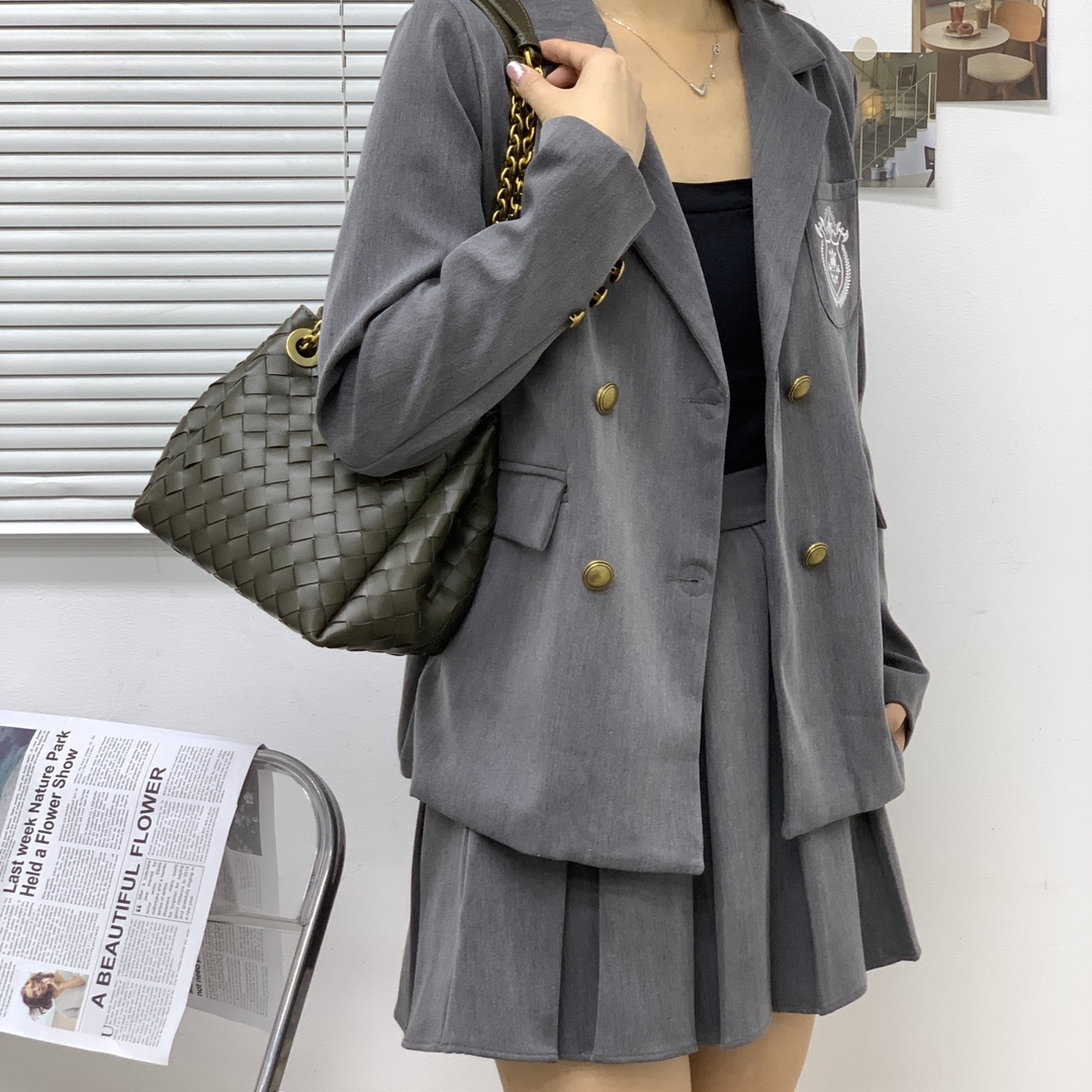 🌿2025早春链条⛓️降落伞-军绿
#降落伞链条款增加了另一种“知性高贵”的美感💐，链条可以调节不一样的