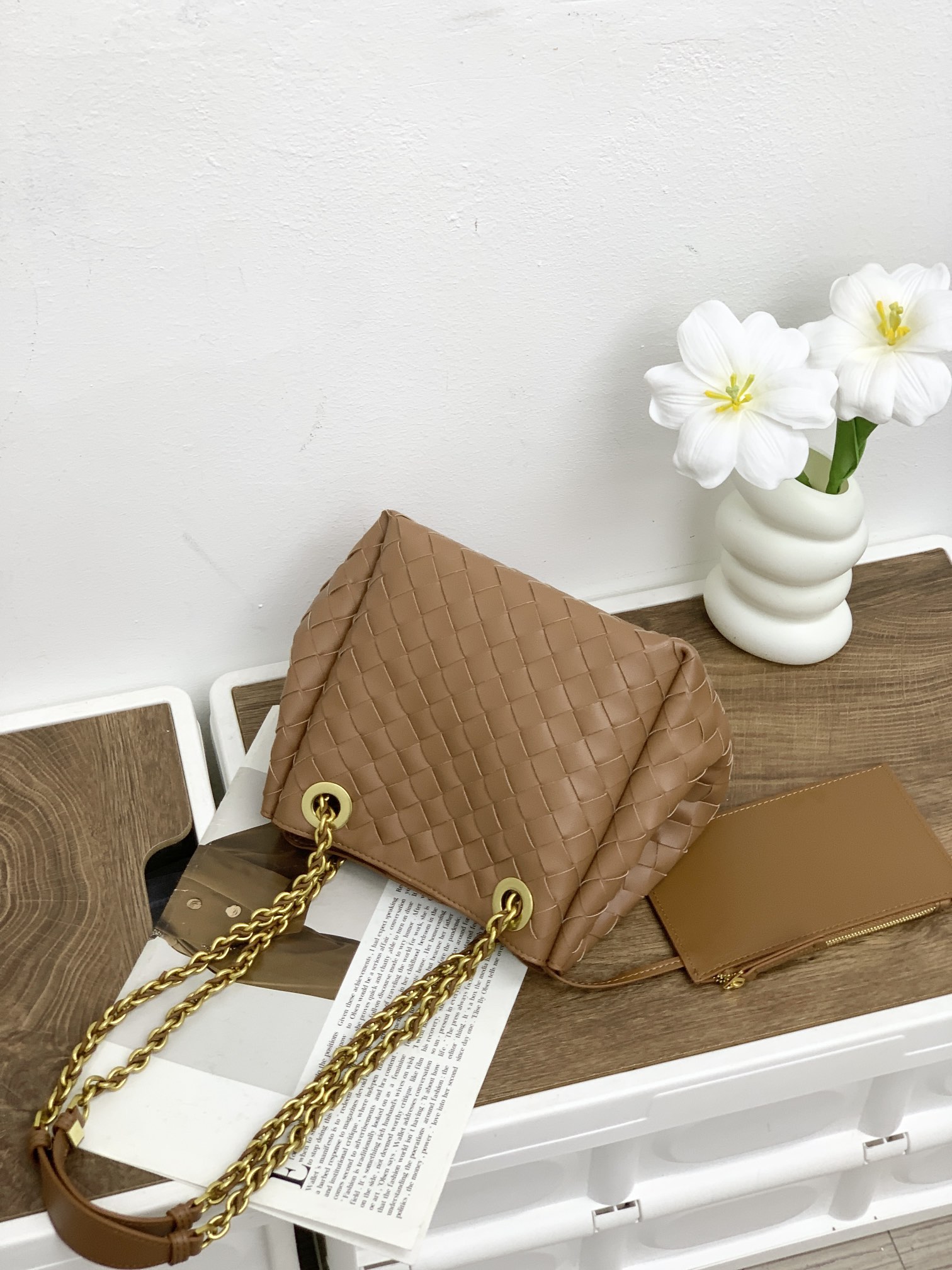 🌿2025早春链条⛓️降落伞-焦糖
#降落伞链条款增加了另一种“知性高贵”的美感💐，链条可以调节不一样的