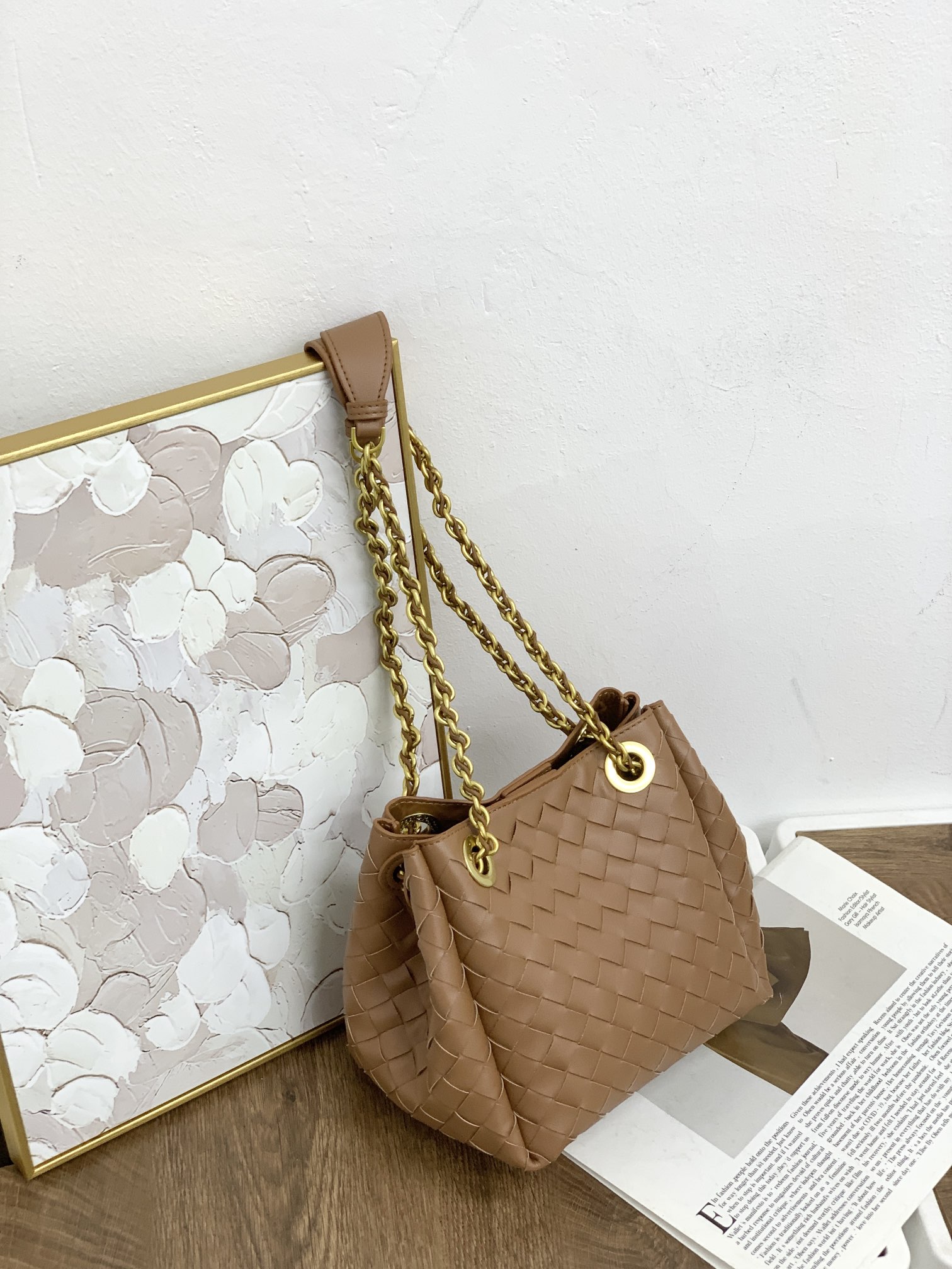 🌿2025早春链条⛓️降落伞-焦糖
#降落伞链条款增加了另一种“知性高贵”的美感💐，链条可以调节不一样的