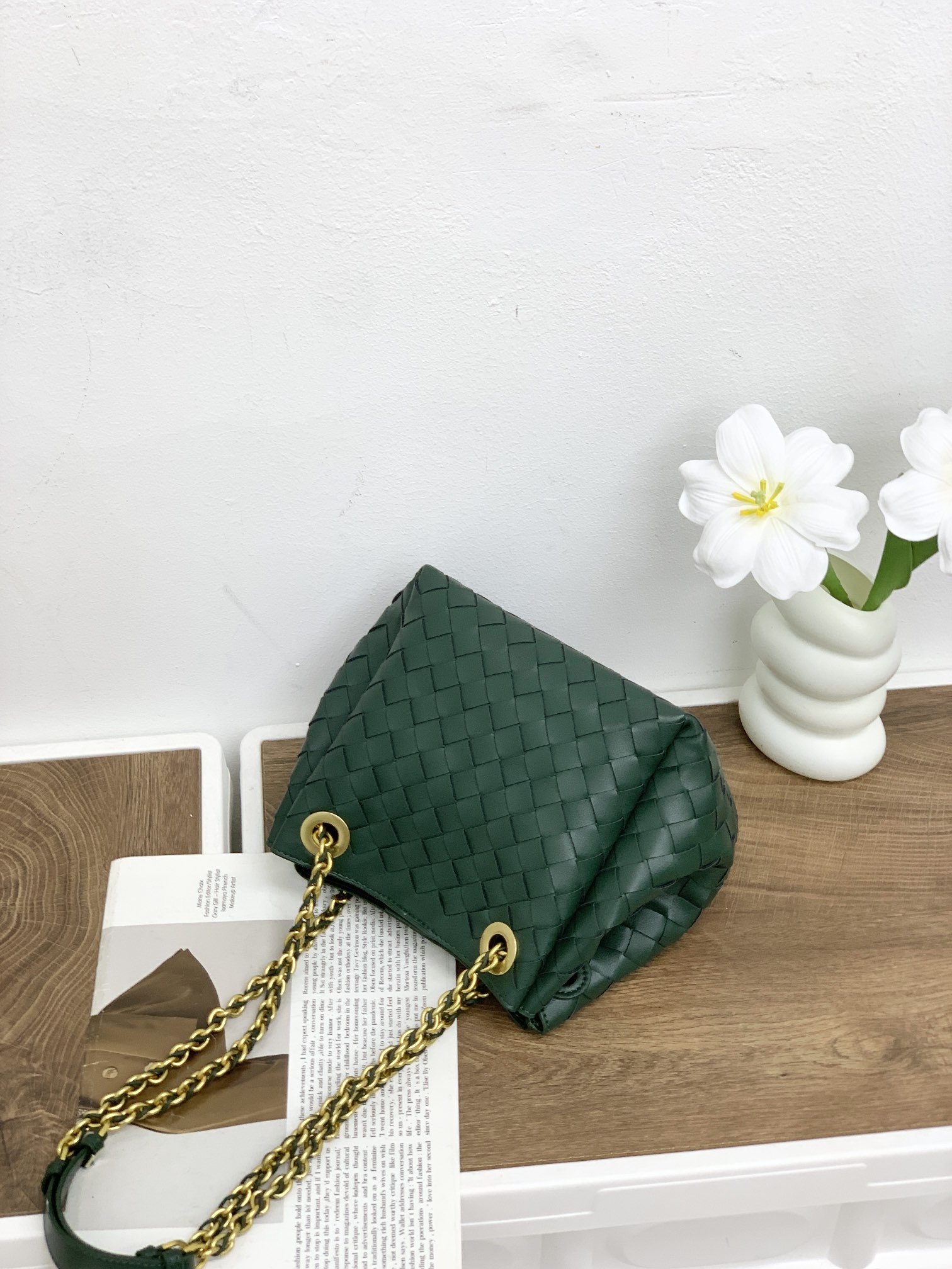 🌿2025早春链条⛓️降落伞-墨绿
#降落伞链条款增加了另一种“知性高贵”的美感💐，链条可以调节不一样的