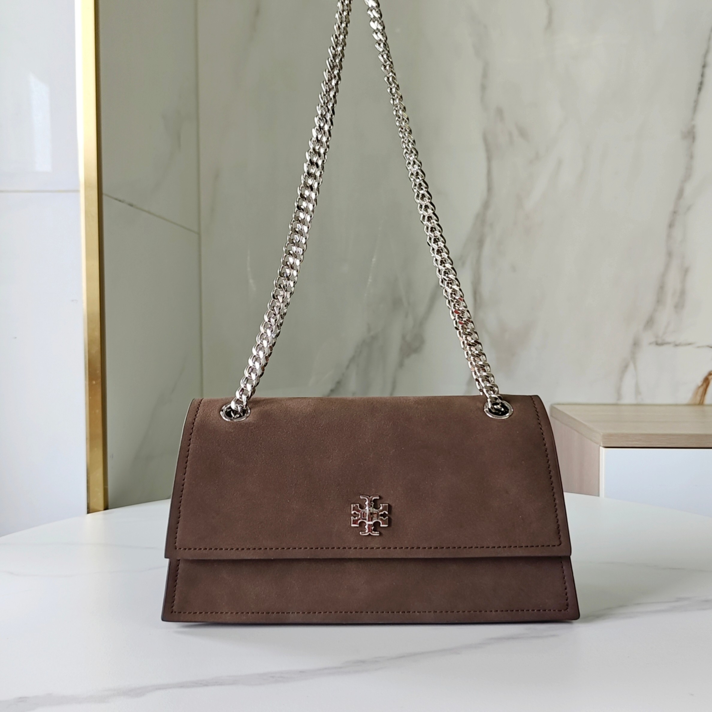 Tory Burch ～Tory Burch Kira岀了超高质的油蜡皮‼