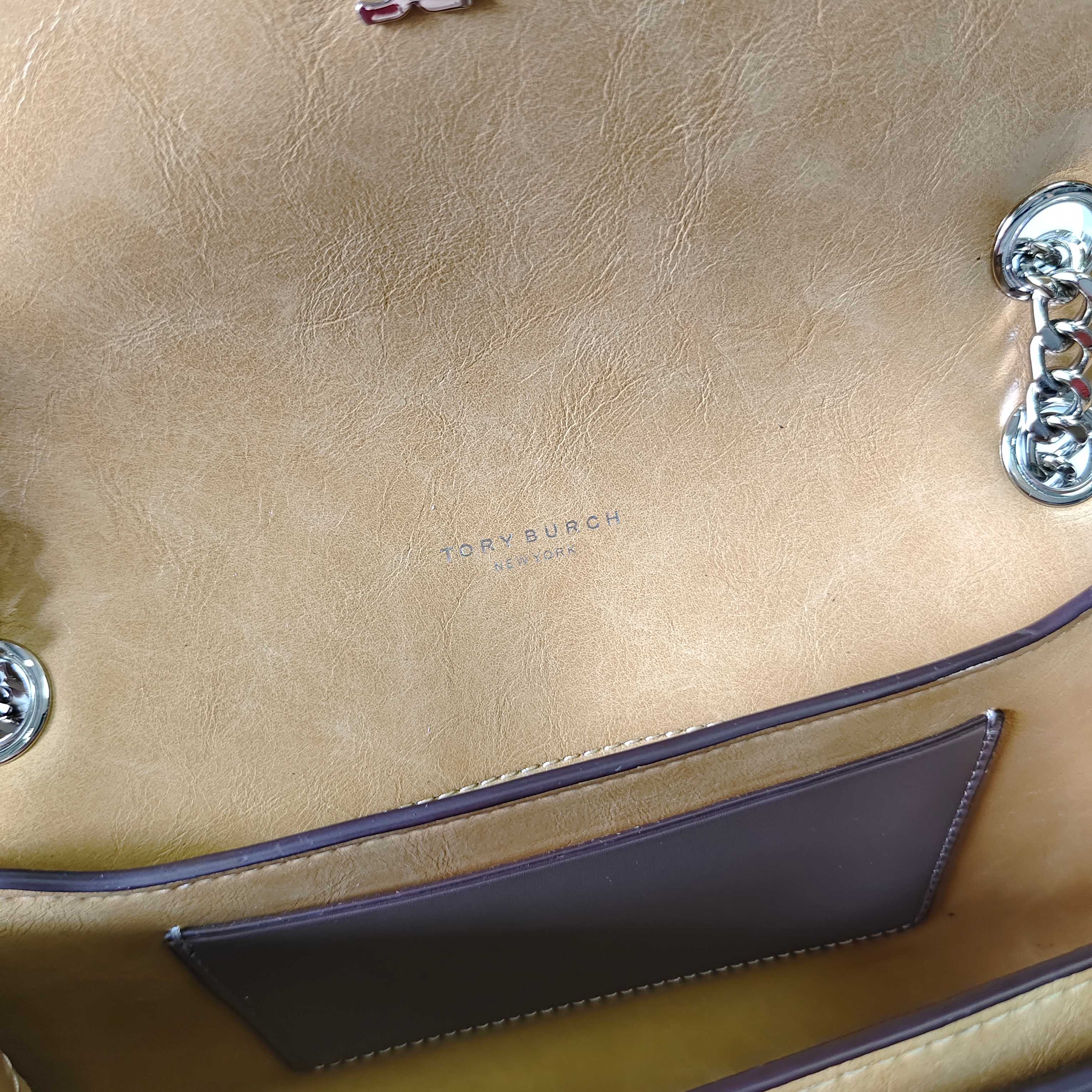 Tory Burch ～Tory Burch Kira岀了超高质的油蜡皮‼