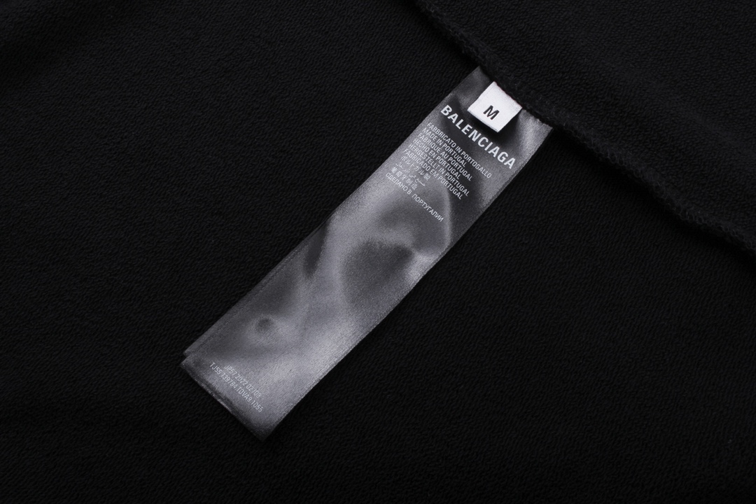 Balenciaga Paris 2024 Anti-Alias Big Logo Hoodie with Zipper: Review and Details - 图片 9