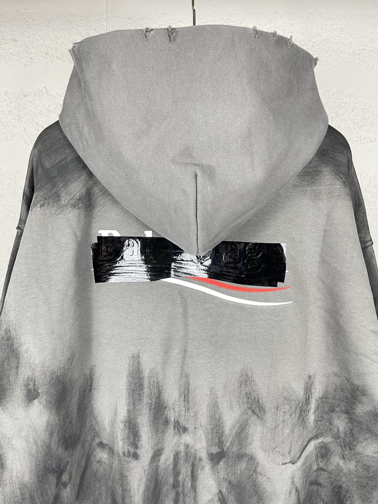 Balenciaga Paris Classic Cotton Coat with Coke Embroidery and Hood – High Quality and Stylish - 图片 7