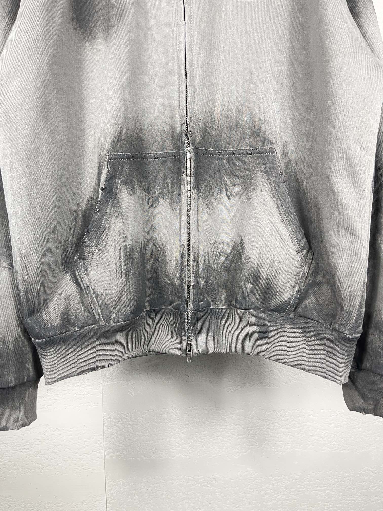 Balenciaga Paris Classic Cotton Coat with Coke Embroidery and Hood – High Quality and Stylish - 图片 8