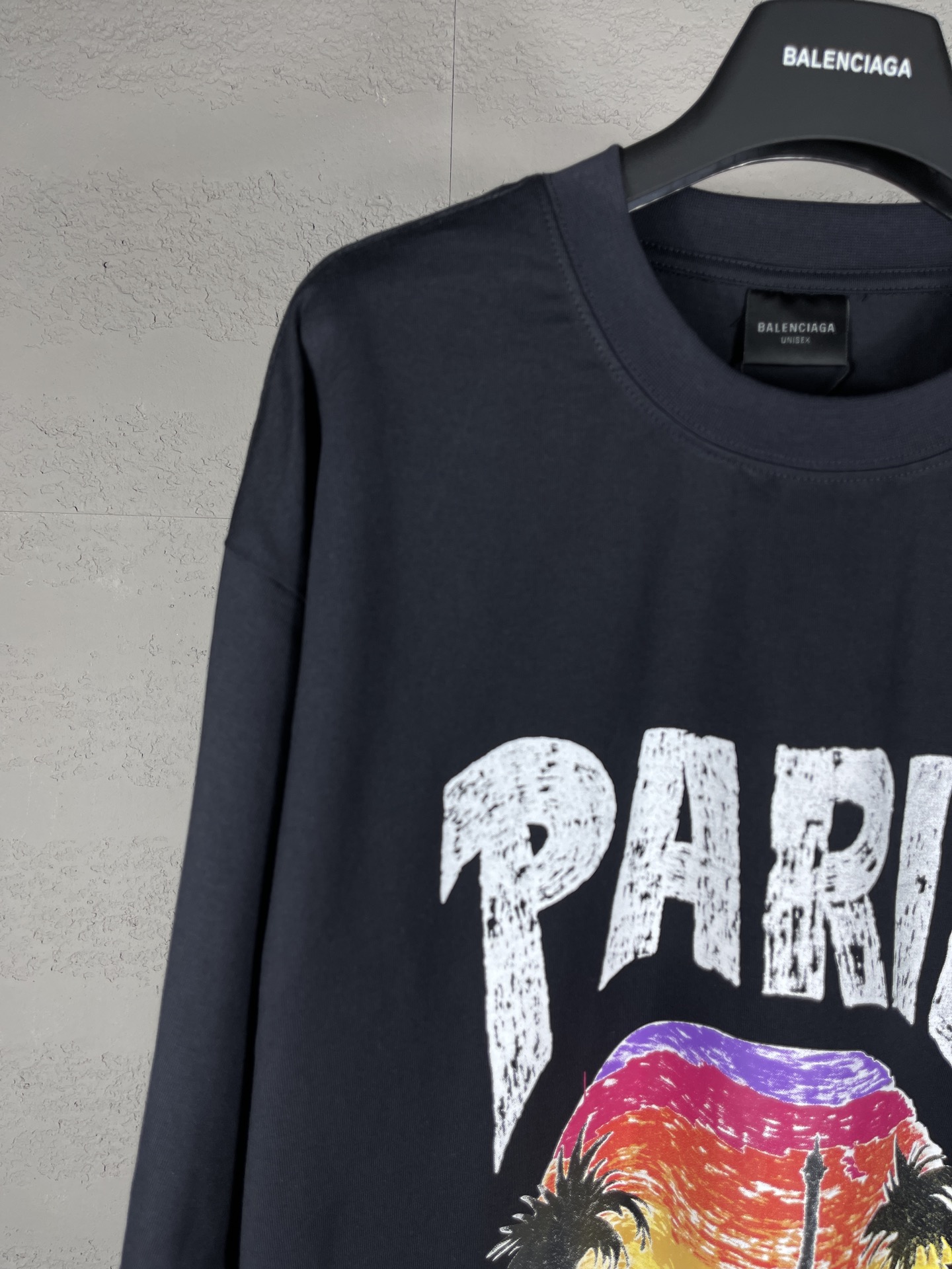 High-quality Women’s Clothing: BALENCI*GA Paris T-shirts with Unique Logo Design - 图片 4