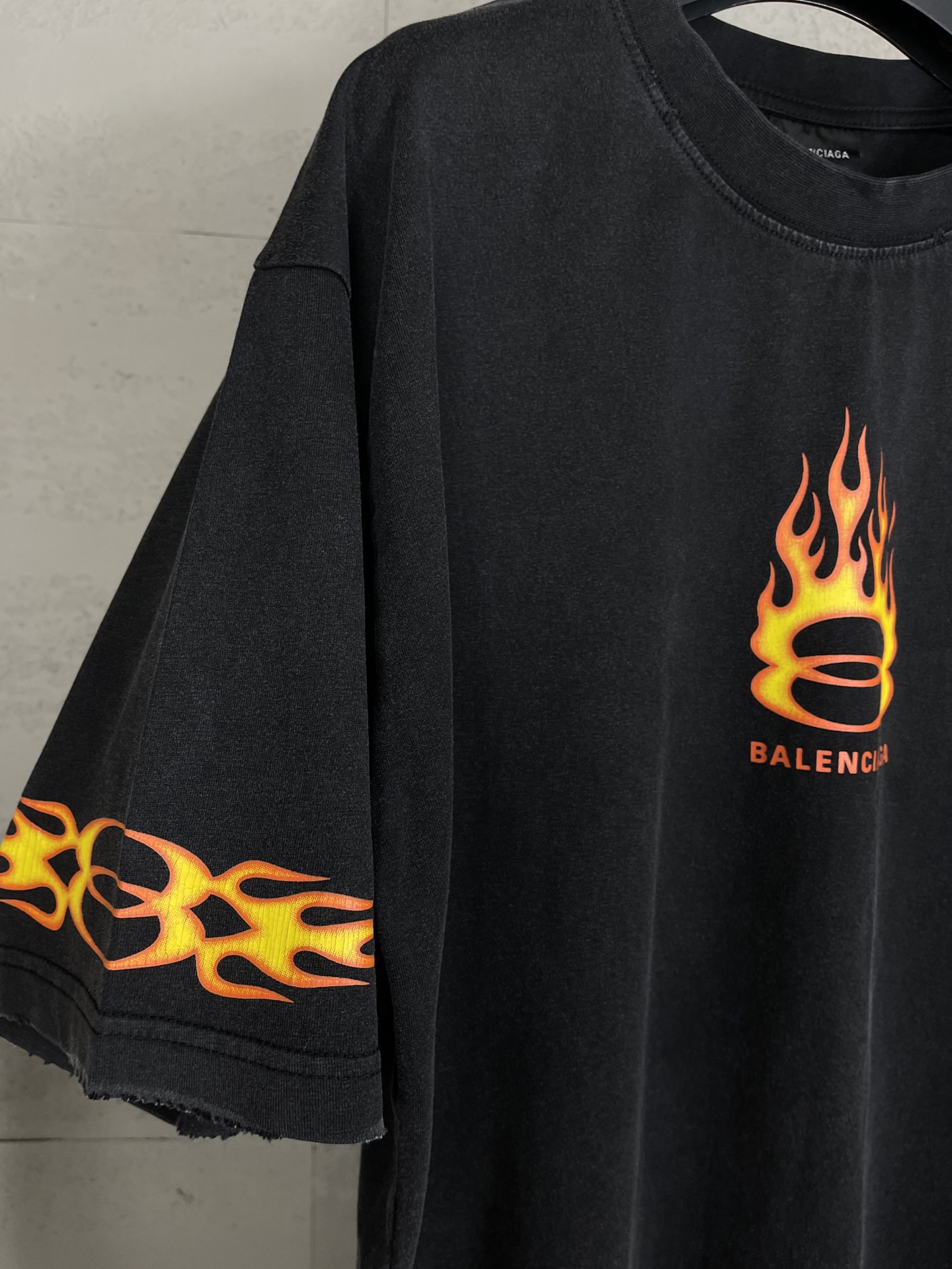 High-End Women’s Clothing: BALENTCI*GA Paris 2024 Short-Sleeve T-Shirt – Premium Quality - 图片 4