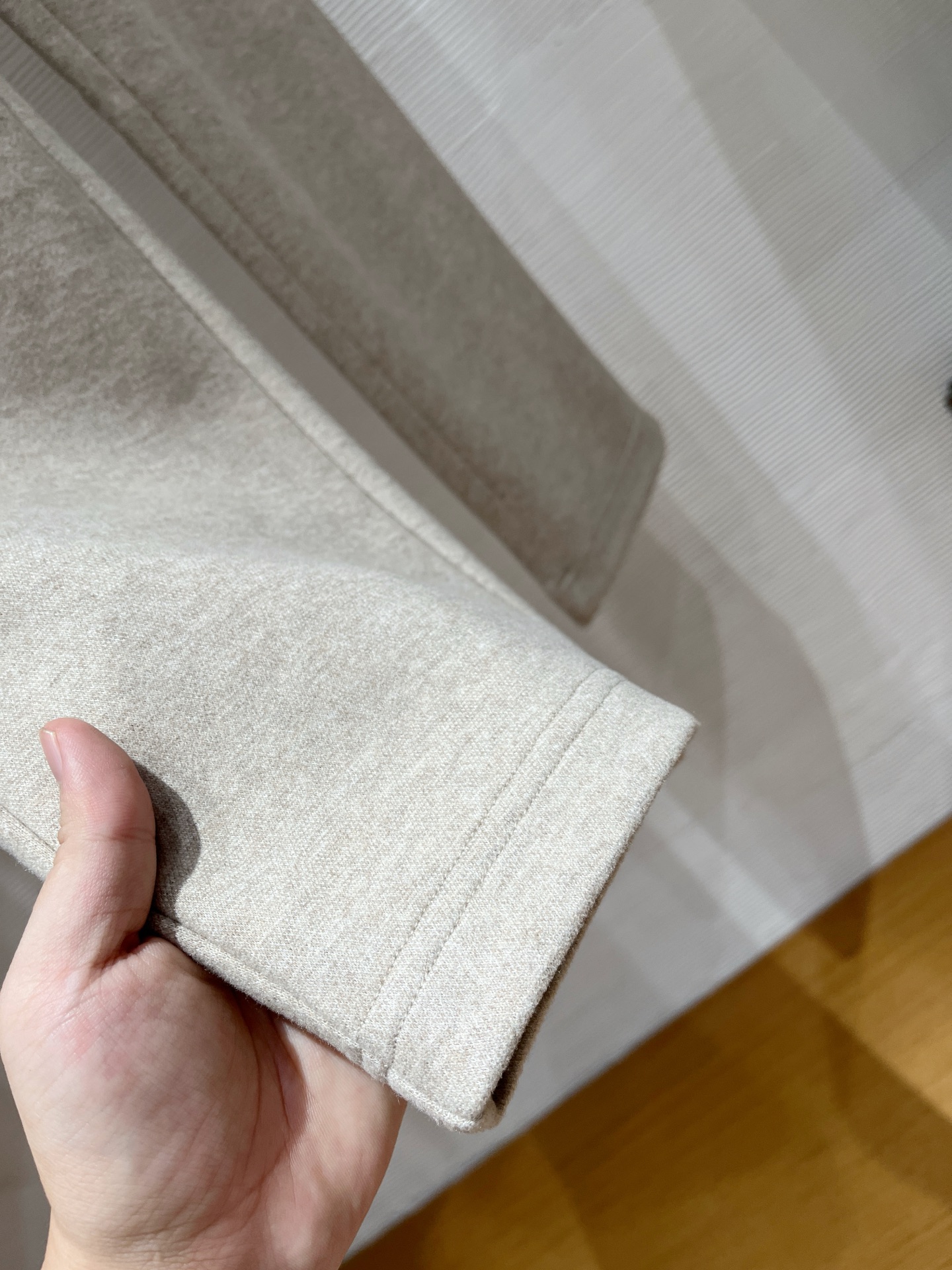 。Lo*ro Pi*na诺 u翩雅 2025秋冬 全品相订单，保暖有型 羊毛呢混纺松紧腰直脚休闲裤 经典