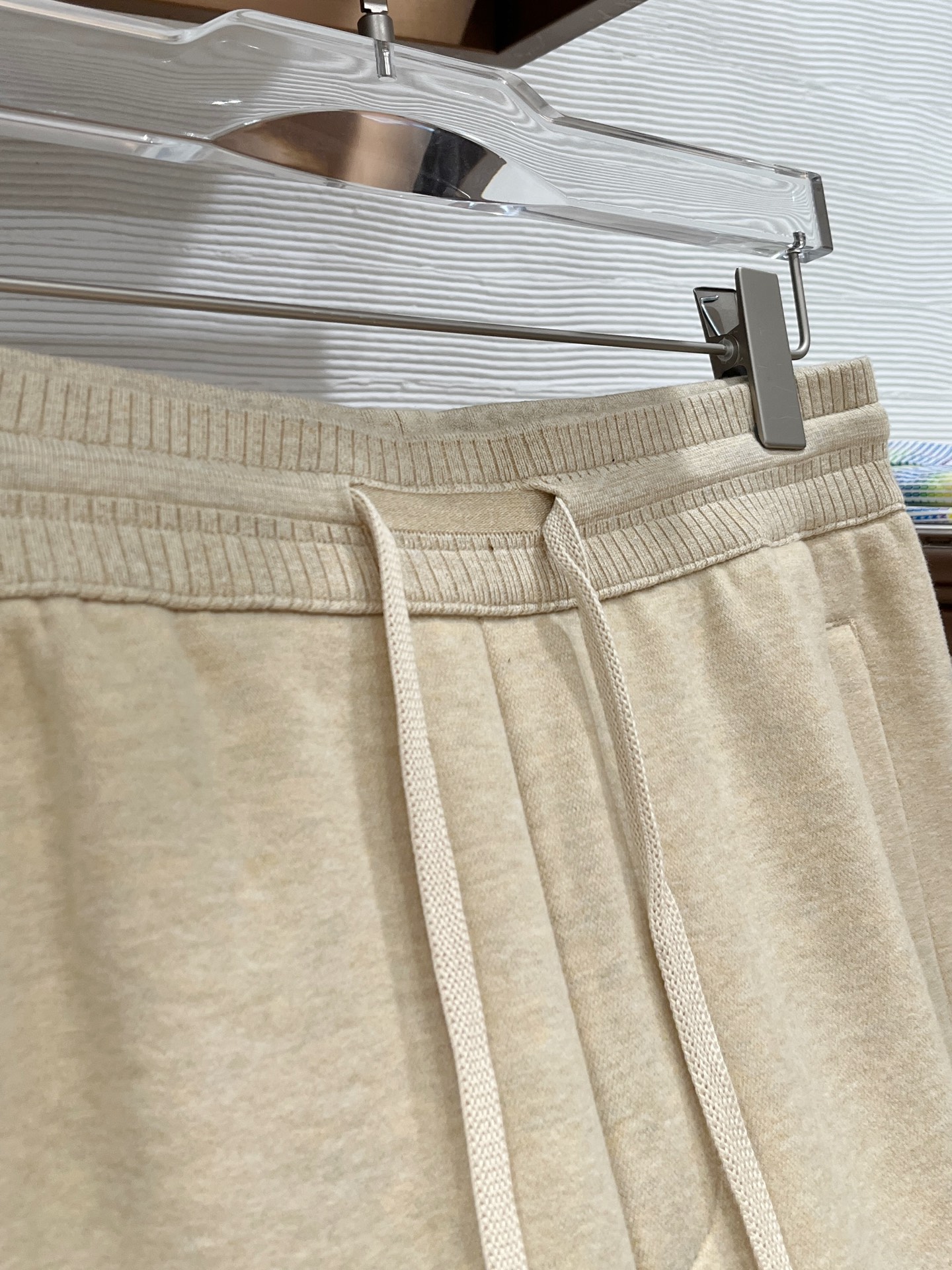 。Lo*ro Pi*na诺 u翩雅 2025秋冬 全品相订单，保暖有型 羊毛呢混纺松紧腰直脚休闲裤 经典