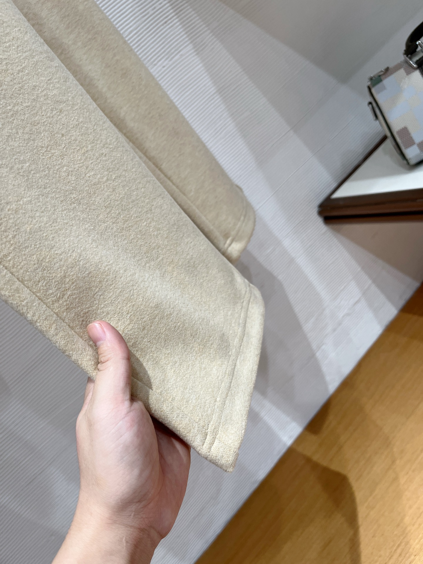 。Lo*ro Pi*na诺 u翩雅 2025秋冬 全品相订单，保暖有型 羊毛呢混纺松紧腰直脚休闲裤 经典