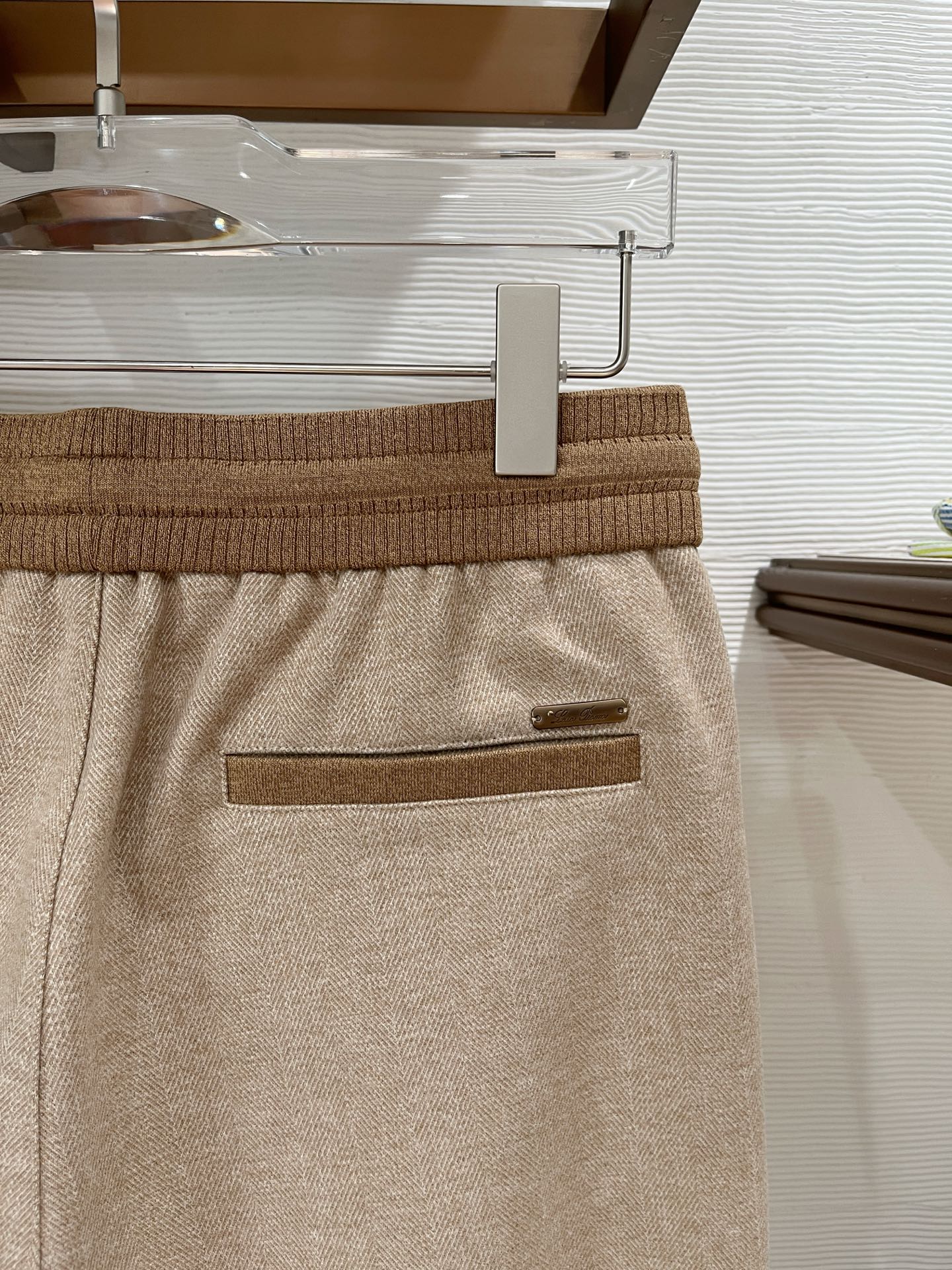 。Lo*ro Pi*na诺 u翩雅 2025秋冬 全品相订单，保暖有型 羊毛呢混纺松紧腰直脚休闲裤 经典