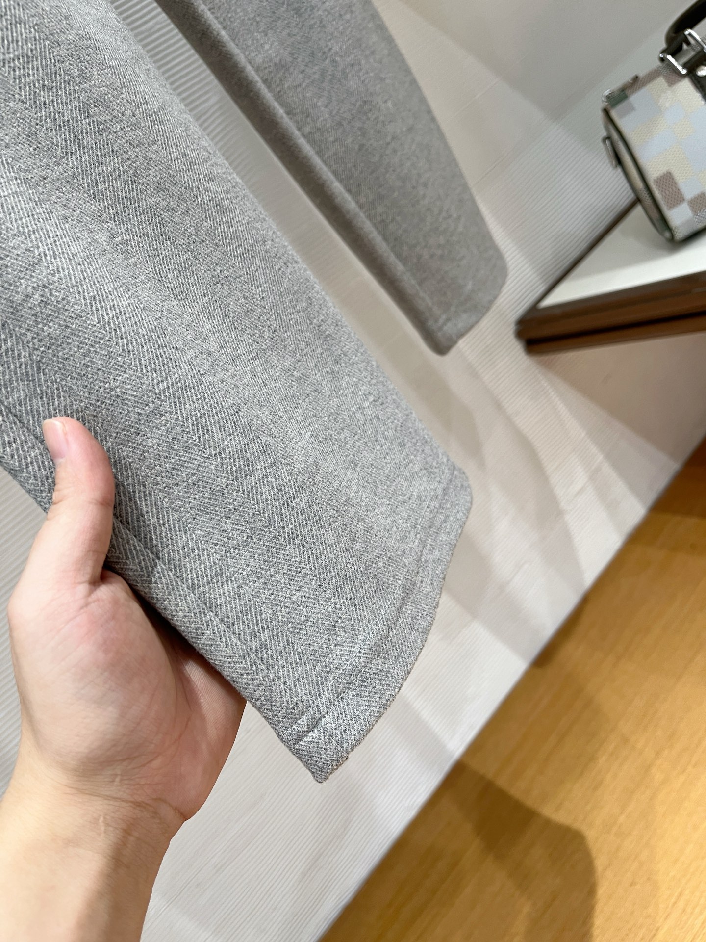 。Lo*ro Pi*na诺 u翩雅 2025秋冬 全品相订单，保暖有型 羊毛呢混纺松紧腰直脚休闲裤 经典