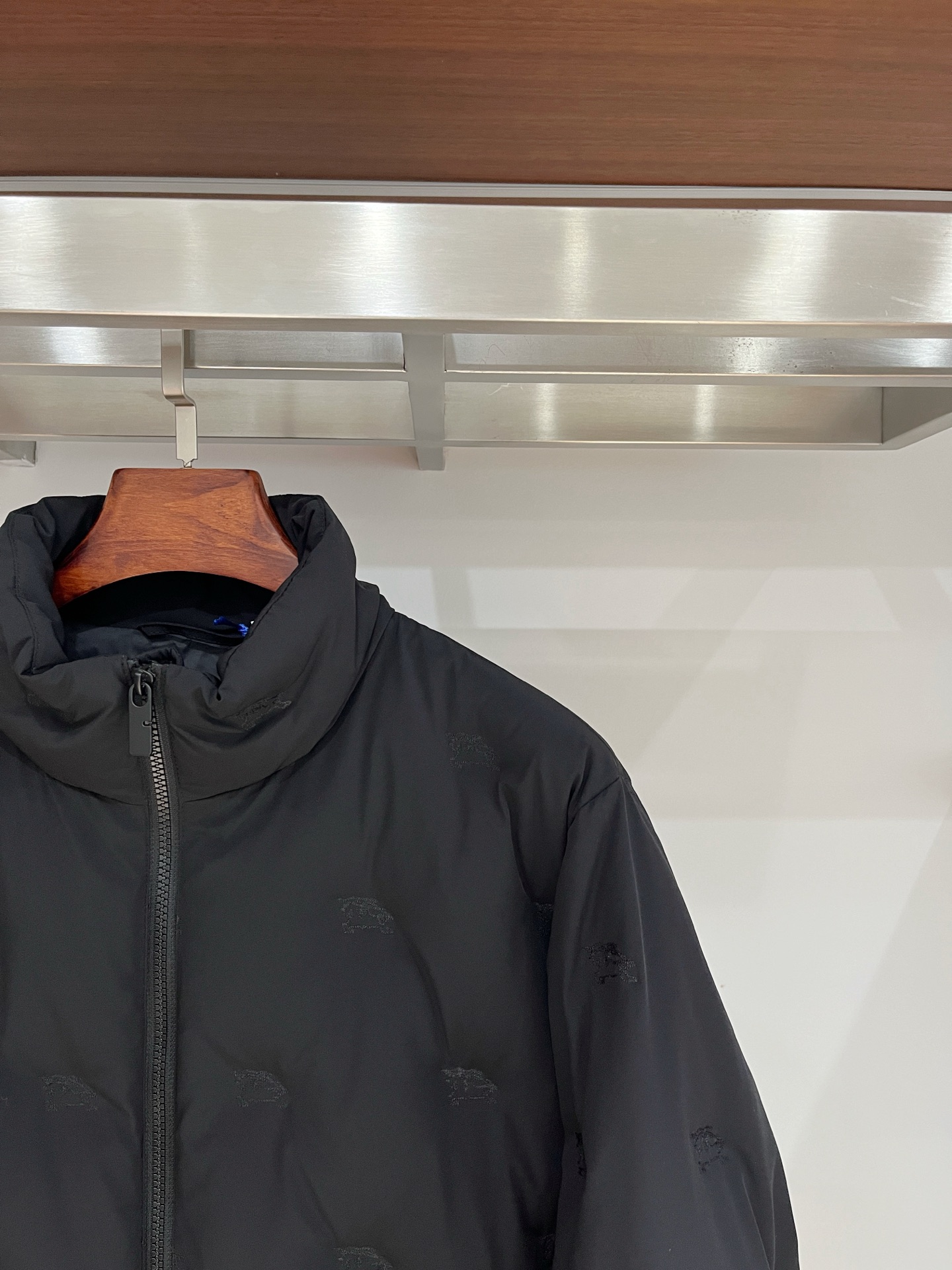 2️⃣0️⃣2️⃣5️⃣秋冬B UR BERRY新款男士刺绣羽绒 完针刺绣 精致细腻 简约立领大气干练 