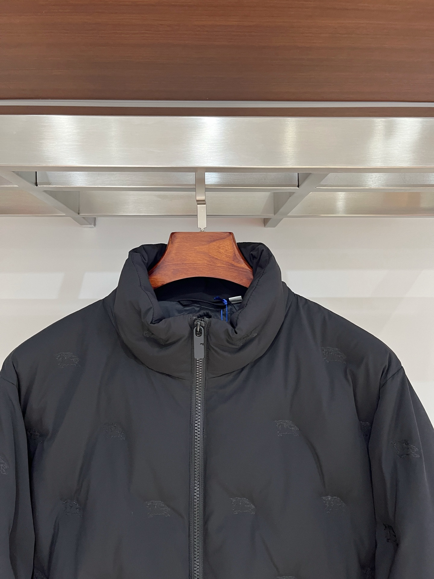 2️⃣0️⃣2️⃣5️⃣秋冬B UR BERRY新款男士刺绣羽绒 完针刺绣 精致细腻 简约立领大气干练 