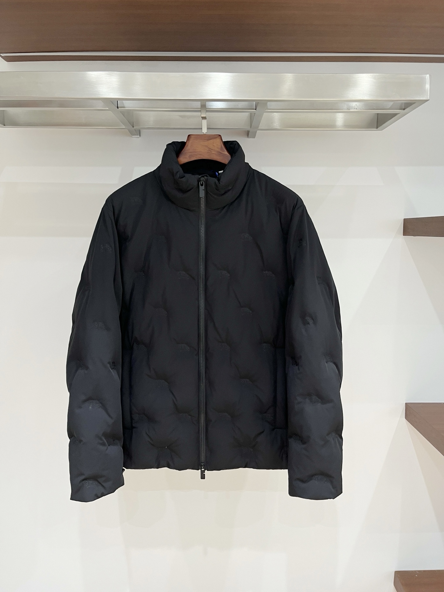 2️⃣0️⃣2️⃣5️⃣秋冬B UR BERRY新款男士刺绣羽绒 完针刺绣 精致细腻 简约立领大气干练 