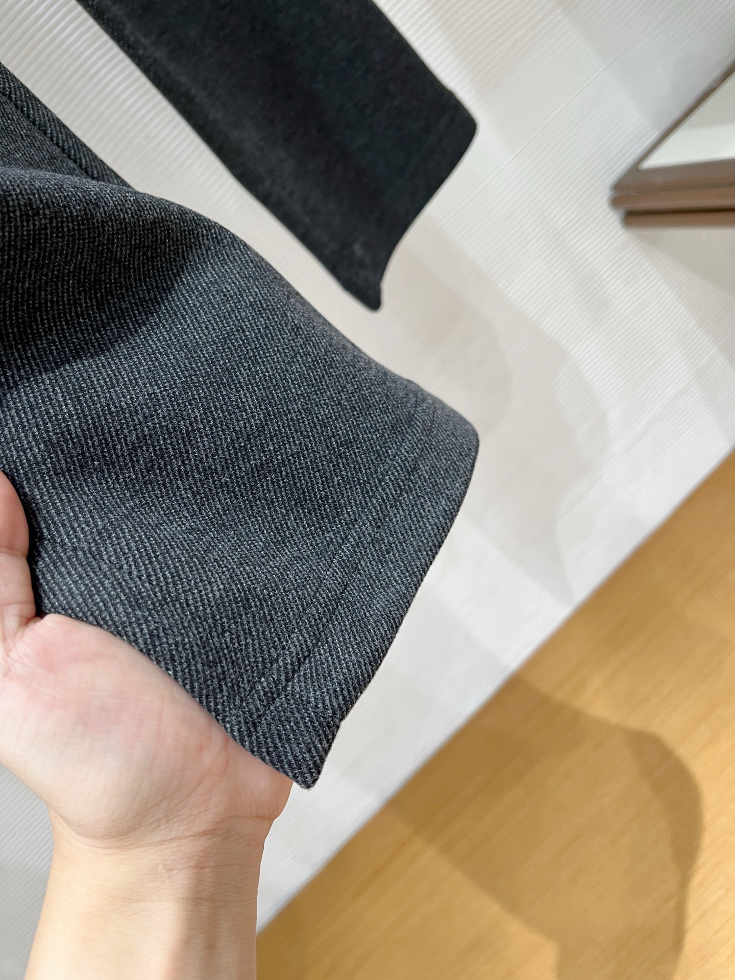 。Lo*ro Pi*na诺 u翩雅 2025秋冬 全品相订单，保暖有型 羊毛呢混纺松紧腰直脚休闲裤 经典