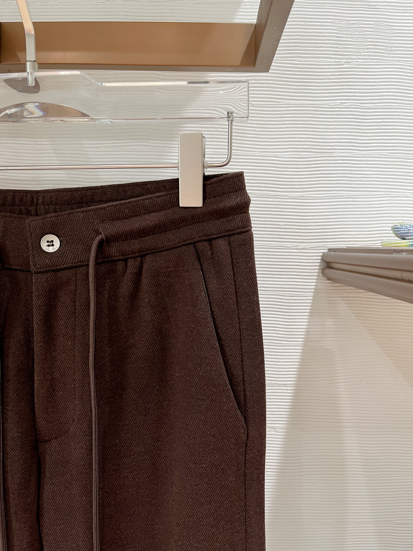 。Lo*ro Pi*na诺 u翩雅 2025秋冬 全品相订单，保暖有型 羊毛呢混纺松紧腰直脚休闲裤 经典