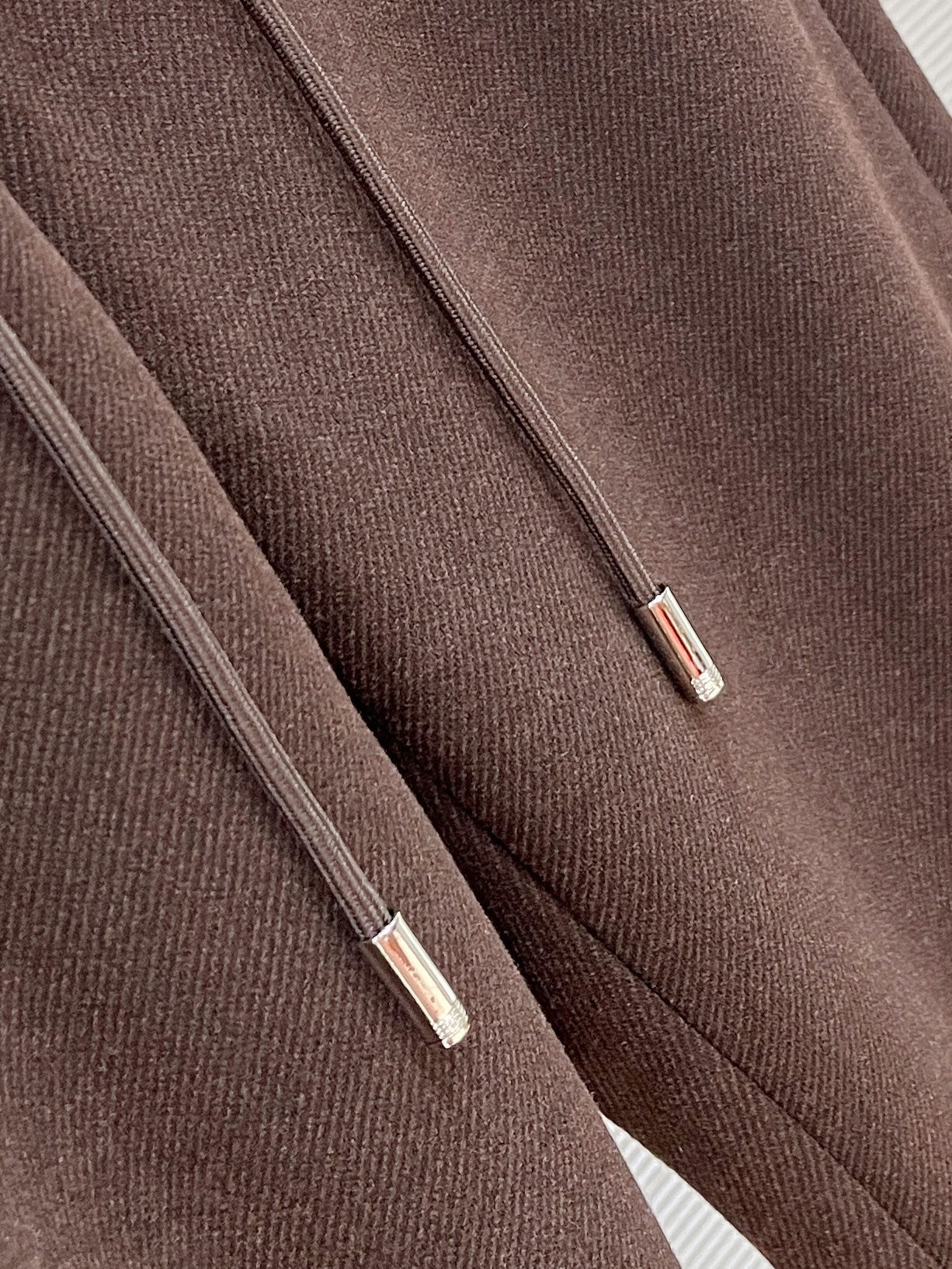 。Lo*ro Pi*na诺 u翩雅 2025秋冬 全品相订单，保暖有型 羊毛呢混纺松紧腰直脚休闲裤 经典