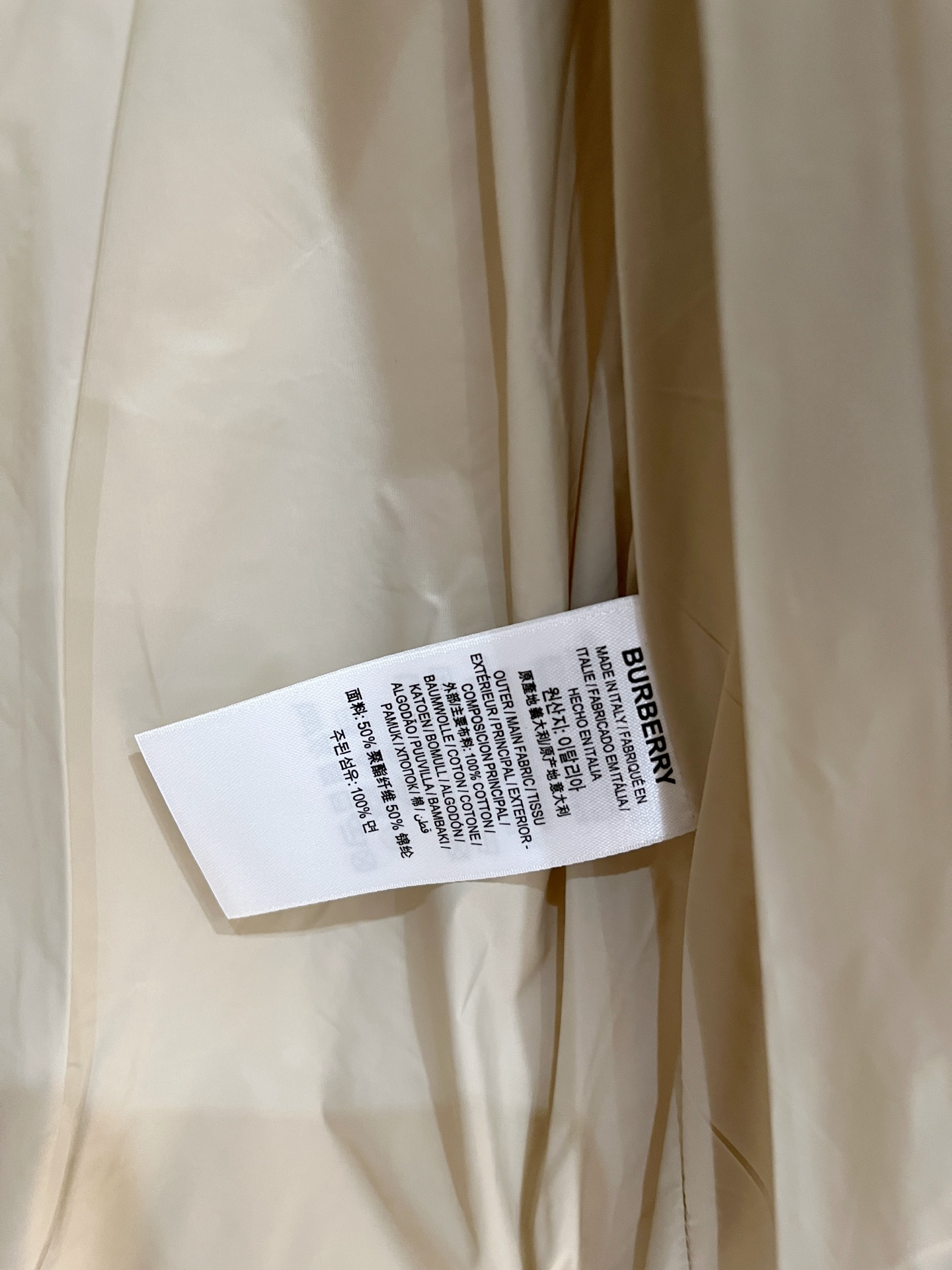 2️⃣0️⃣2️⃣5️⃣ 巴宝莉Burberry最新款时尚设计师款立领羽绒服爆款羽绒马甲背心 处处细节显