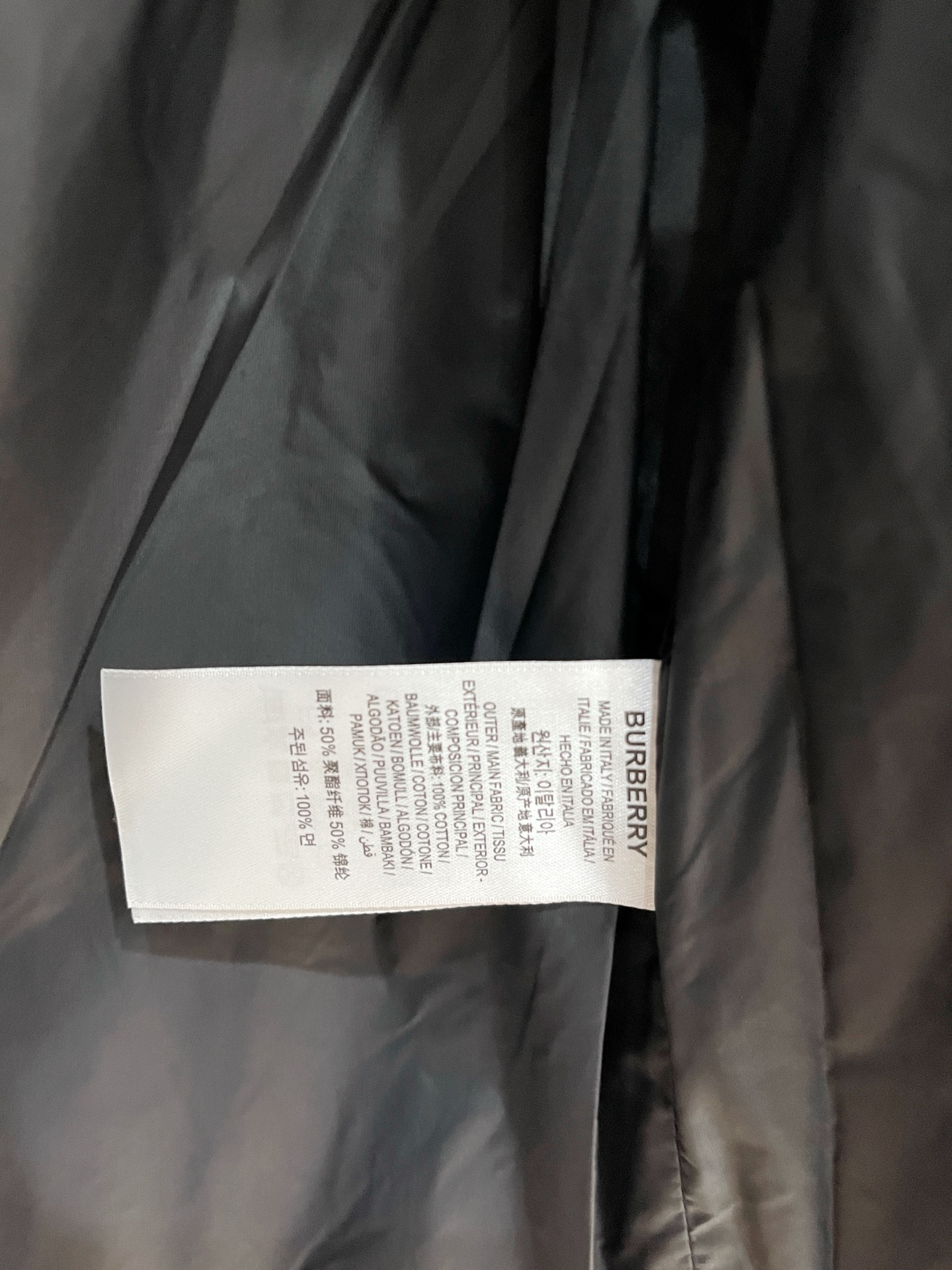 2️⃣0️⃣2️⃣5️⃣ 巴宝莉Burberry最新款时尚设计师款立领羽绒服爆款羽绒马甲背心 处处细节显