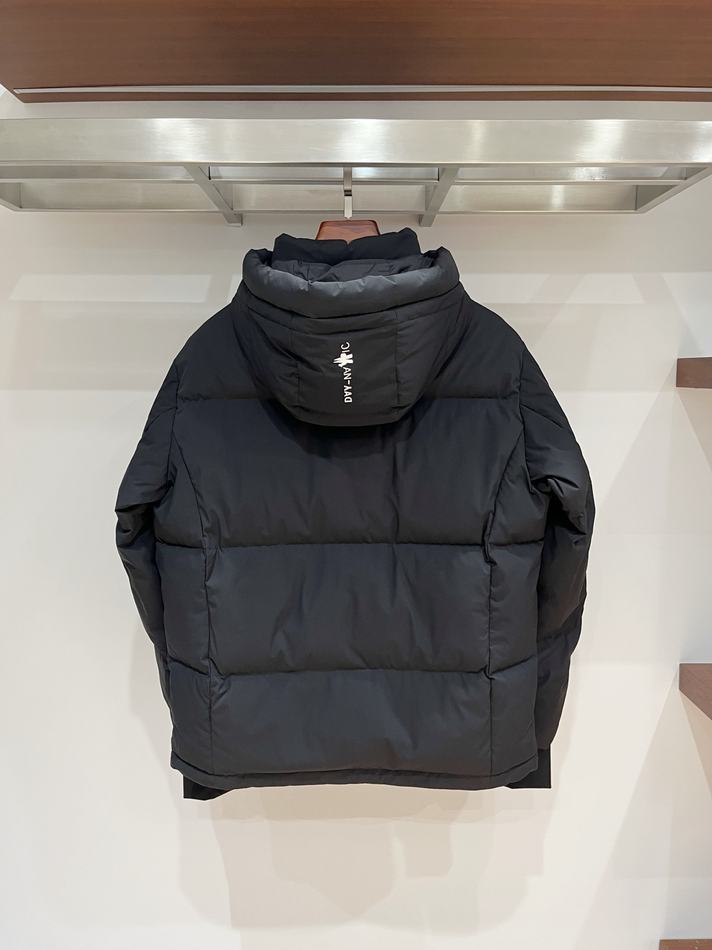 2️⃣0️⃣2️⃣5️⃣秋冬季新款！-Moncl*r男士立领羽绒服，高端轻奢的时尚风格，实穿百搭的款式，