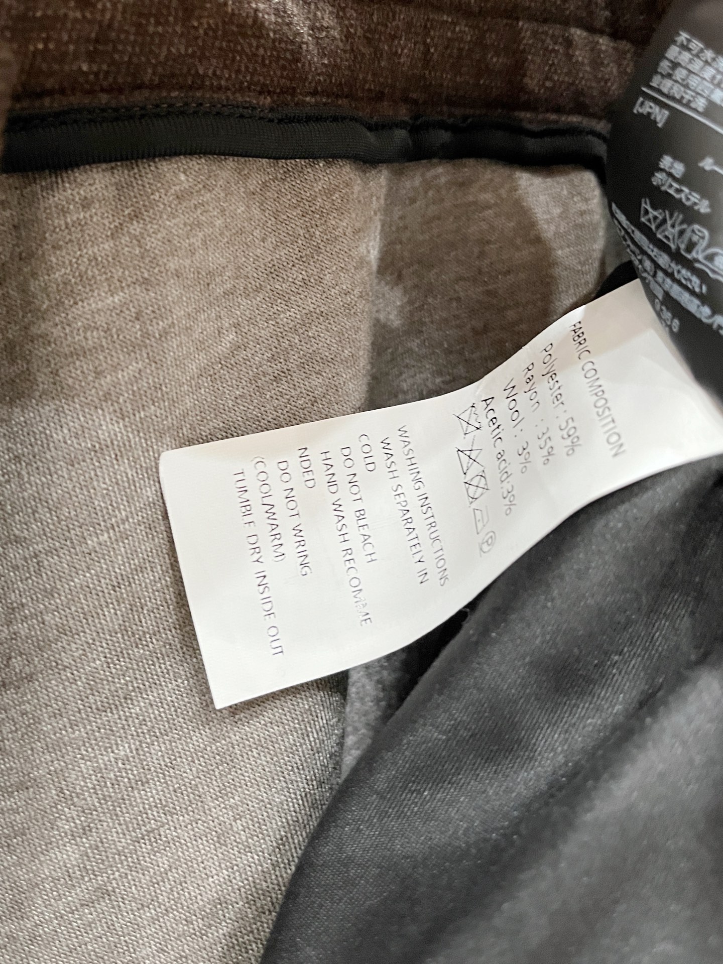 。Zz杰尼*亚🔥秋冬新款男士直筒运动裤，羊绒羊毛混纺面料、三标齐、松紧腰抽绳、两侧拉链口袋设计，合体的裁