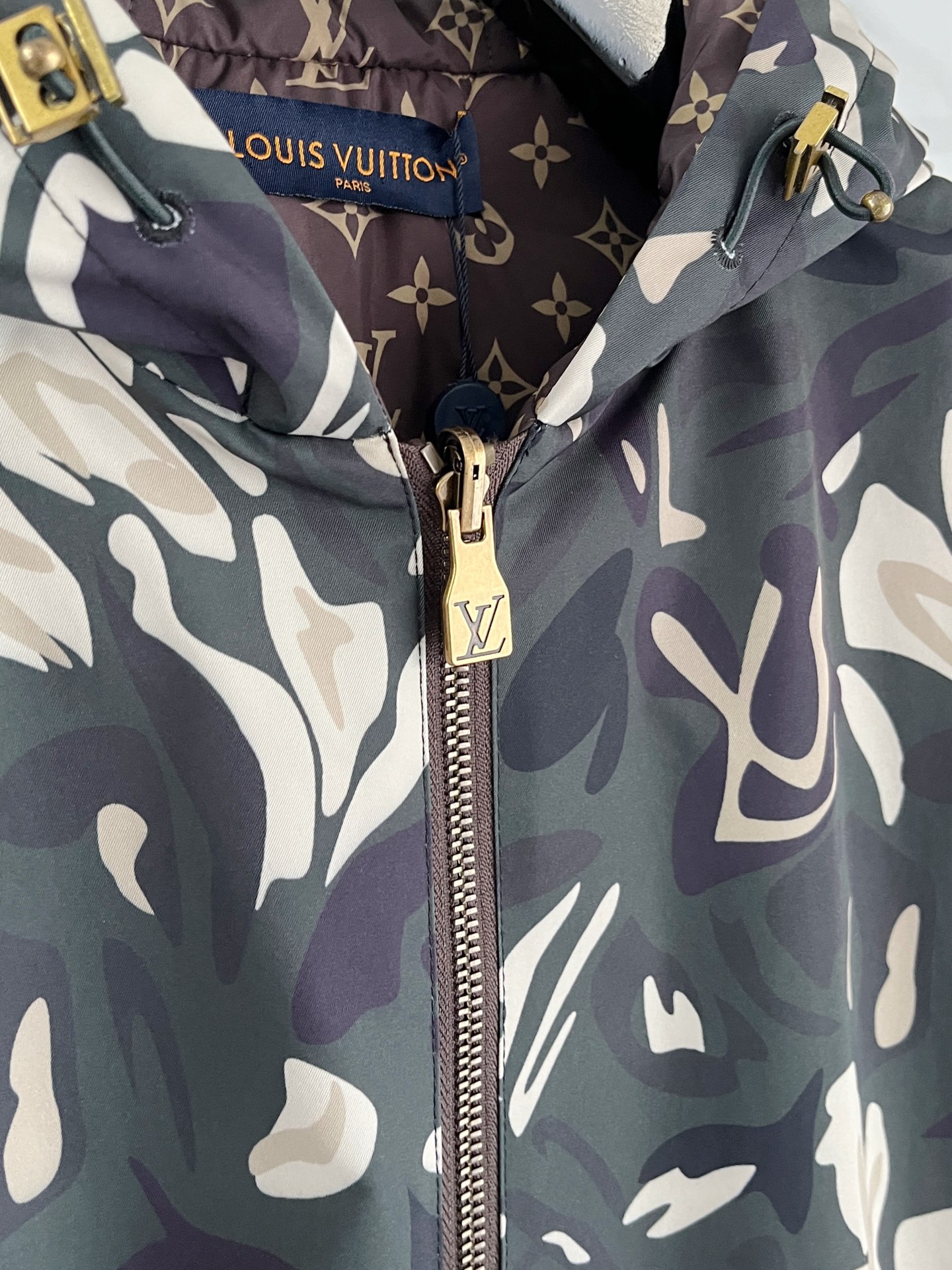 加棉lv 官网同款，三标齐全！2025秋冬新款男士夹克外套，时尚休闲高端版本！专柜定制面料 透气舒适度高