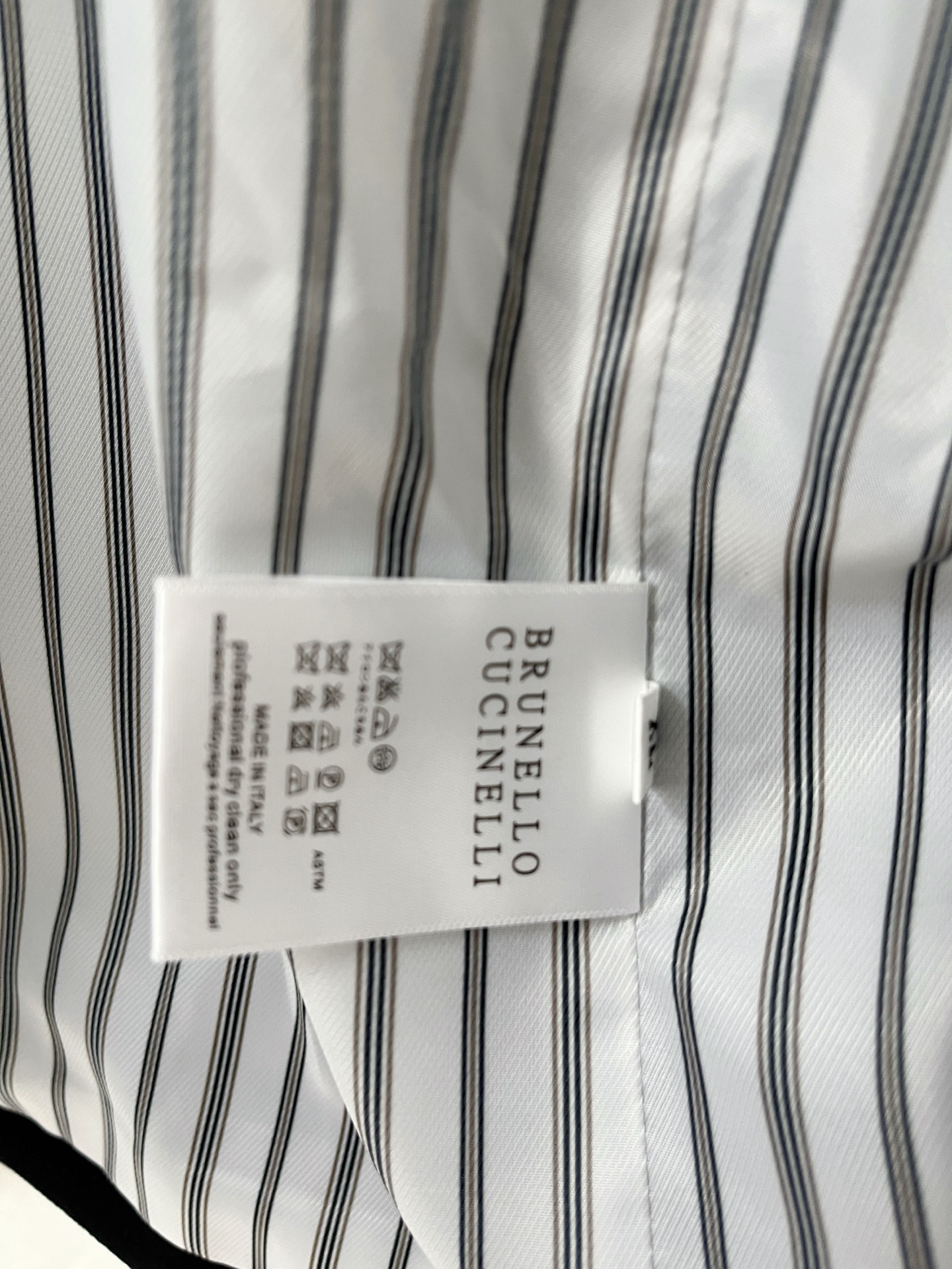 （推荐）BC 2025秋冬新款混纺面料男士修身西服外套2️⃣个颜色：浅米色款显得更加清新、柔和，适合日常