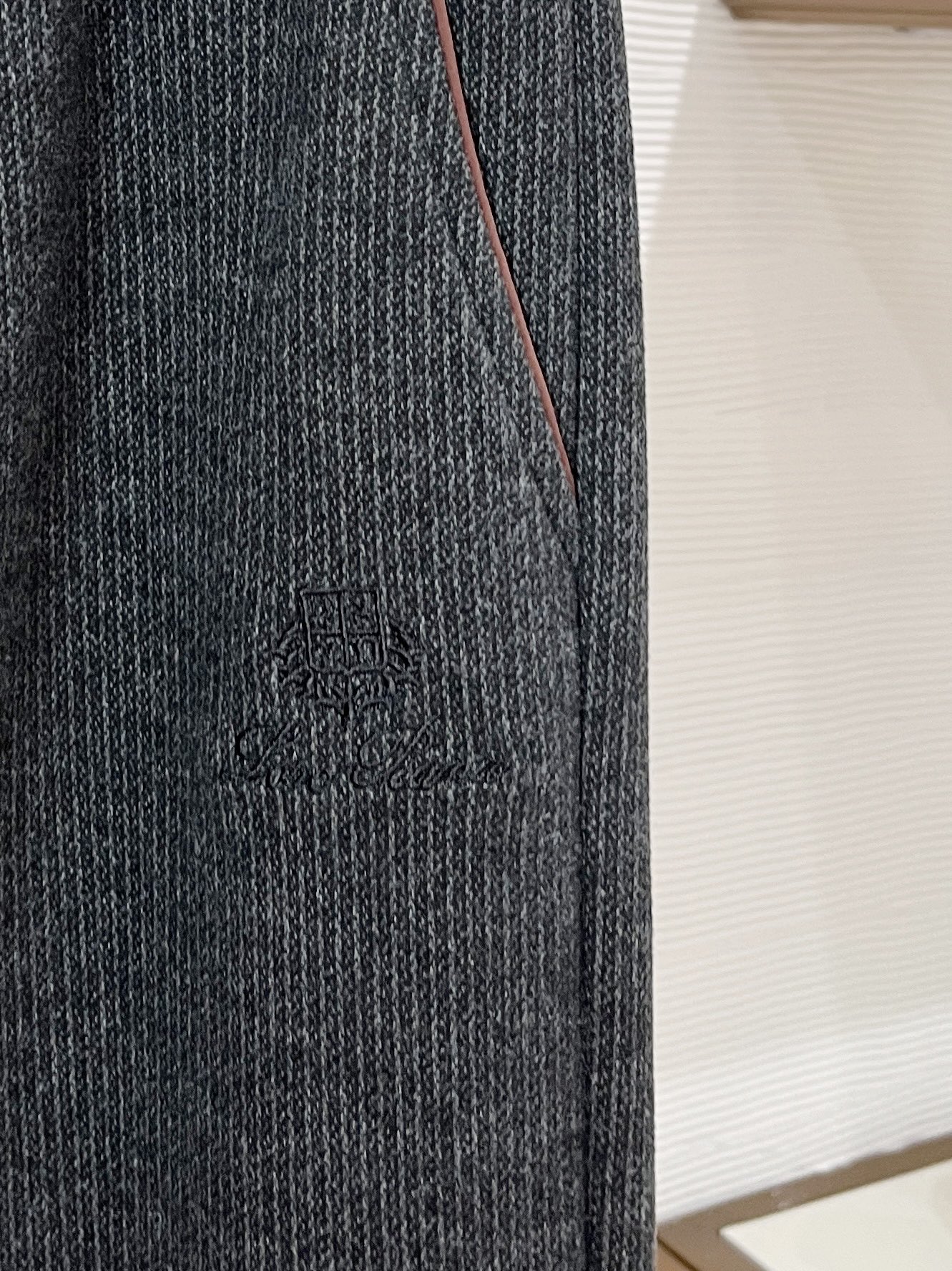 Lo*ro Pi*na诺 u翩雅 2025秋冬 全品相订单，保暖有型 羊毛呢混纺松紧腰直脚休闲裤 经典百