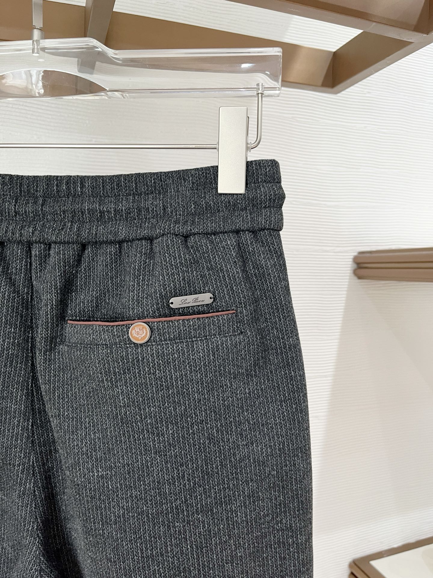 Lo*ro Pi*na诺 u翩雅 2025秋冬 全品相订单，保暖有型 羊毛呢混纺松紧腰直脚休闲裤 经典百