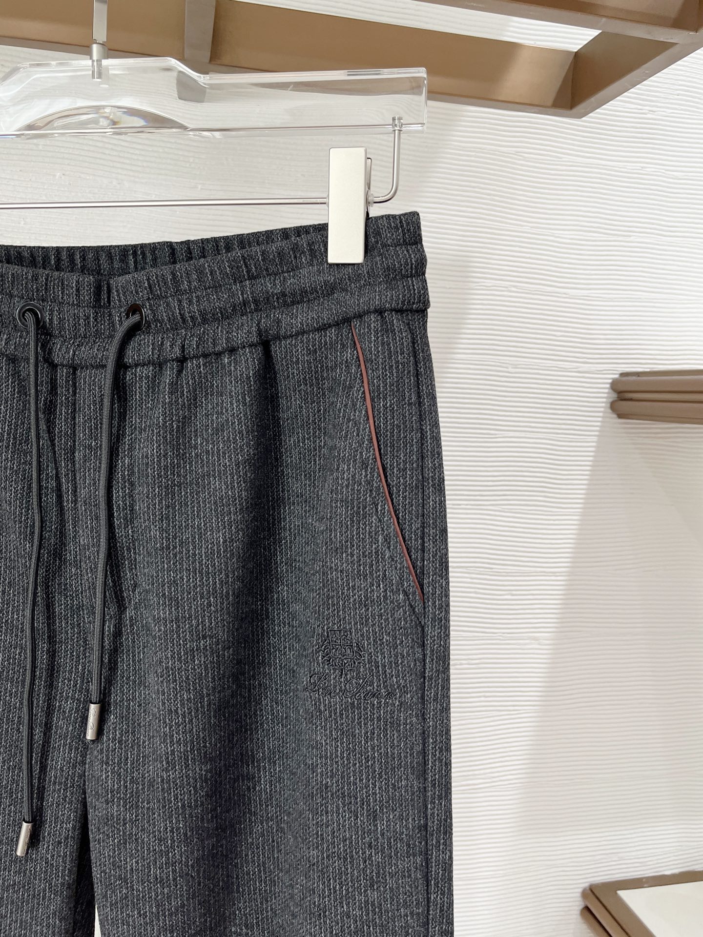 Lo*ro Pi*na诺 u翩雅 2025秋冬 全品相订单，保暖有型 羊毛呢混纺松紧腰直脚休闲裤 经典百