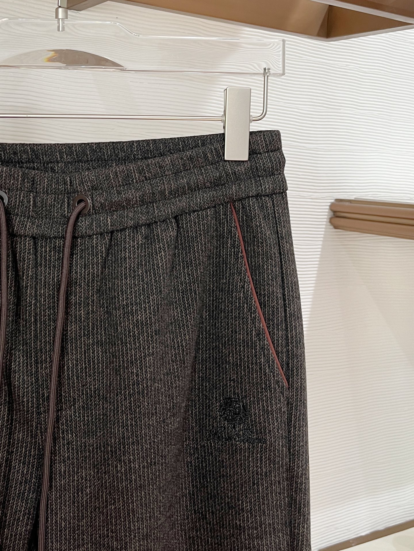 Lo*ro Pi*na诺 u翩雅 2025秋冬 全品相订单，保暖有型 羊毛呢混纺松紧腰直脚休闲裤 经典百