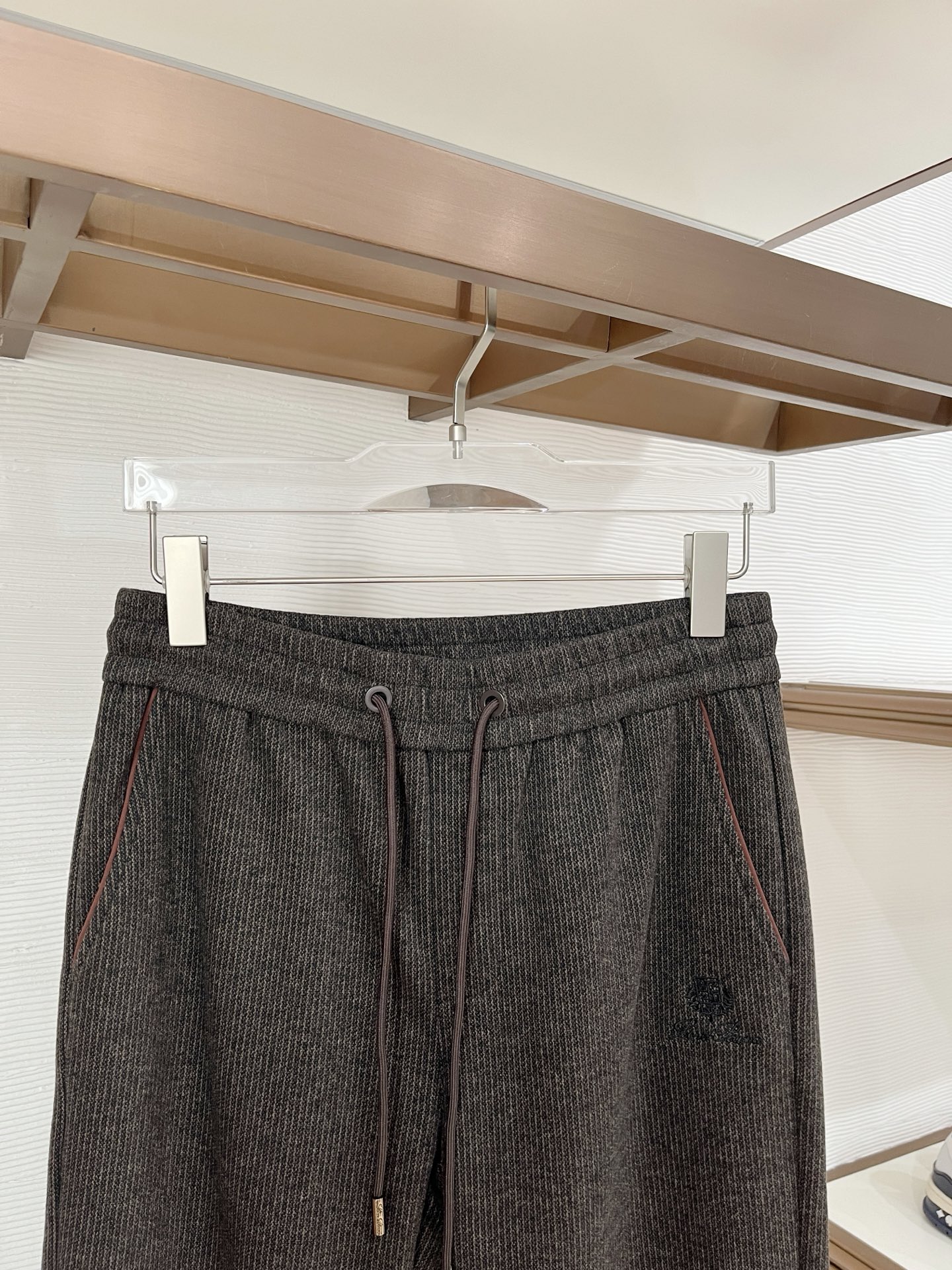 Lo*ro Pi*na诺 u翩雅 2025秋冬 全品相订单，保暖有型 羊毛呢混纺松紧腰直脚休闲裤 经典百