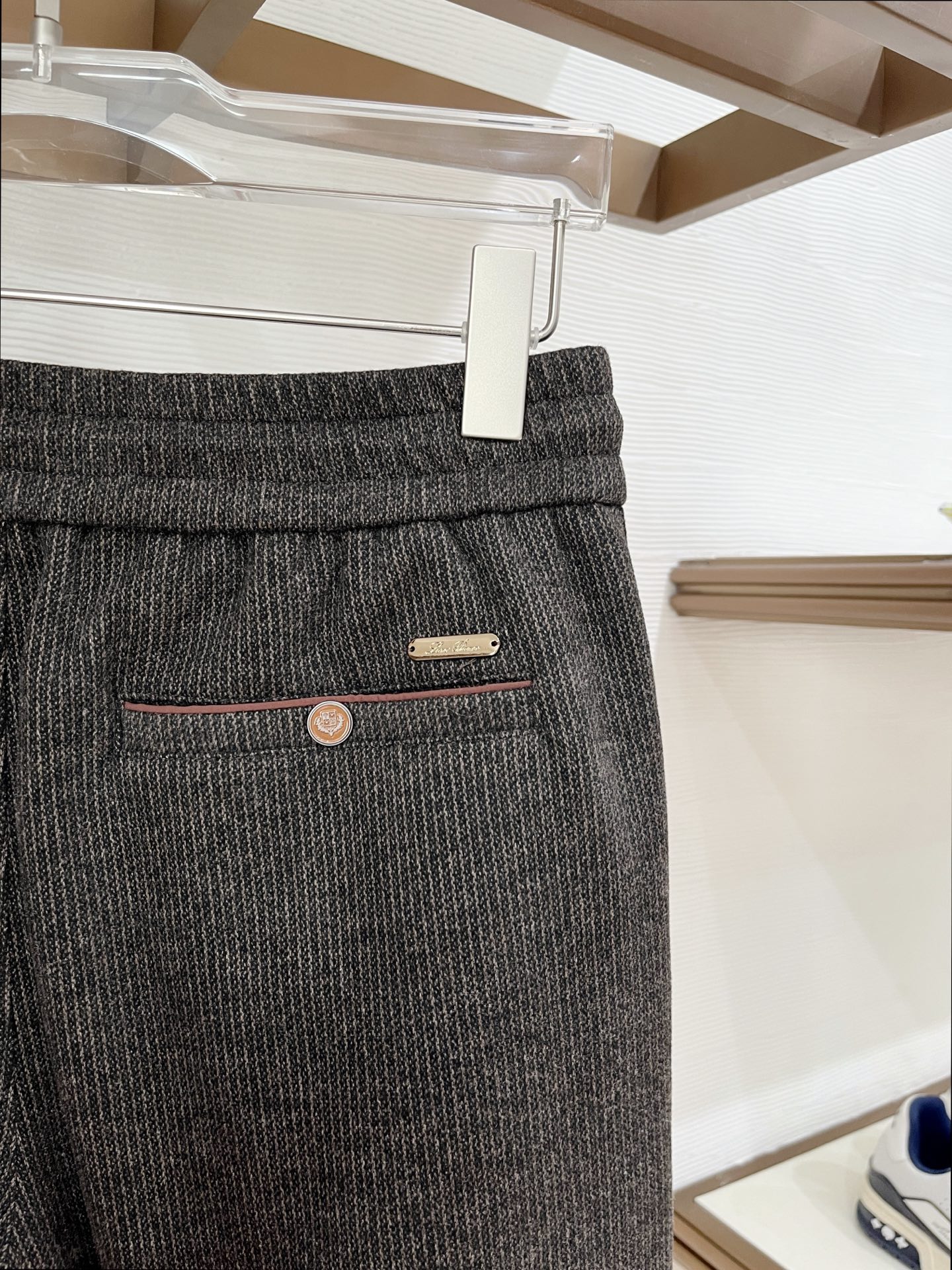 Lo*ro Pi*na诺 u翩雅 2025秋冬 全品相订单，保暖有型 羊毛呢混纺松紧腰直脚休闲裤 经典百