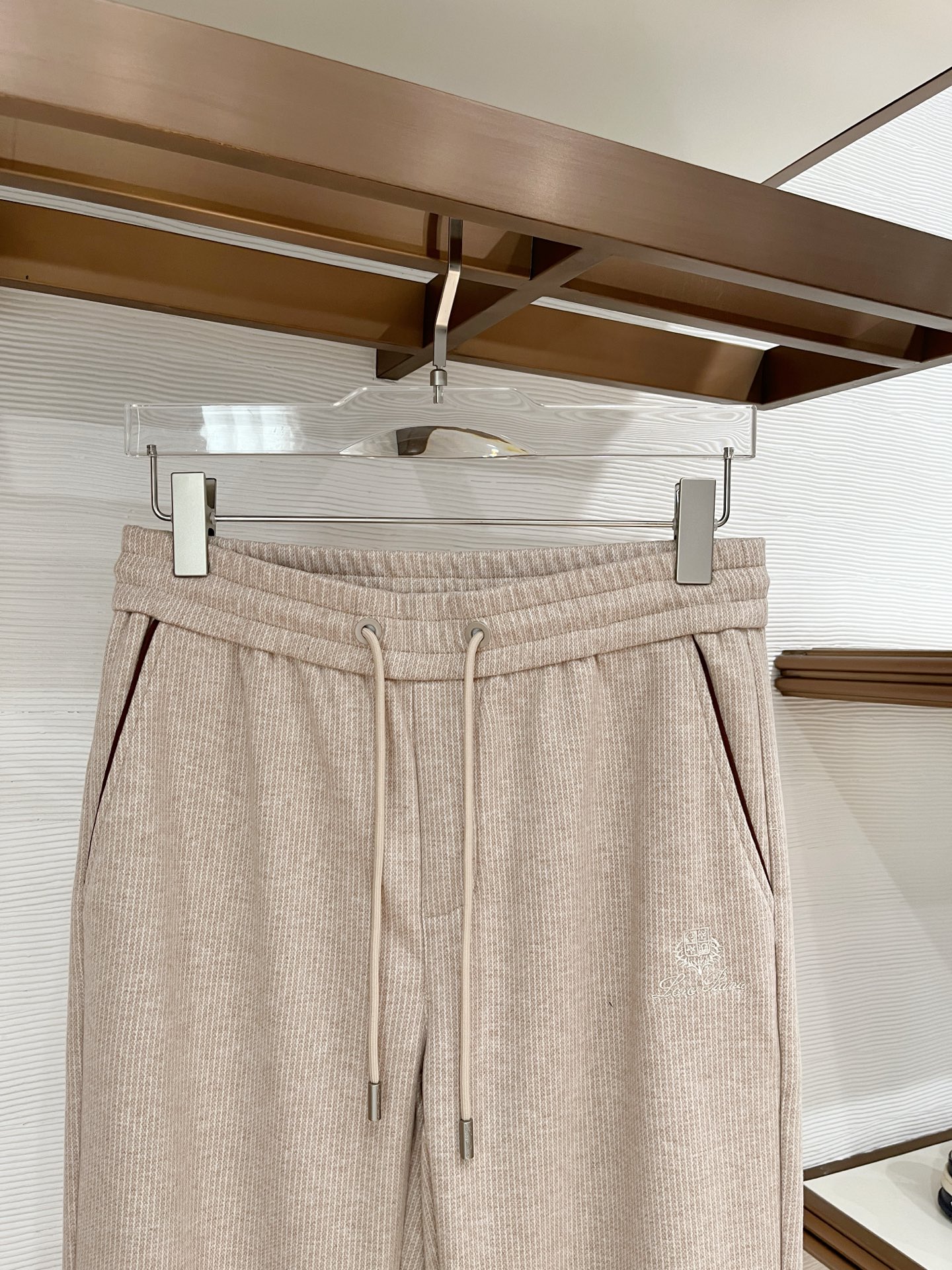 Lo*ro Pi*na诺 u翩雅 2025秋冬 全品相订单，保暖有型 羊毛呢混纺松紧腰直脚休闲裤 经典百