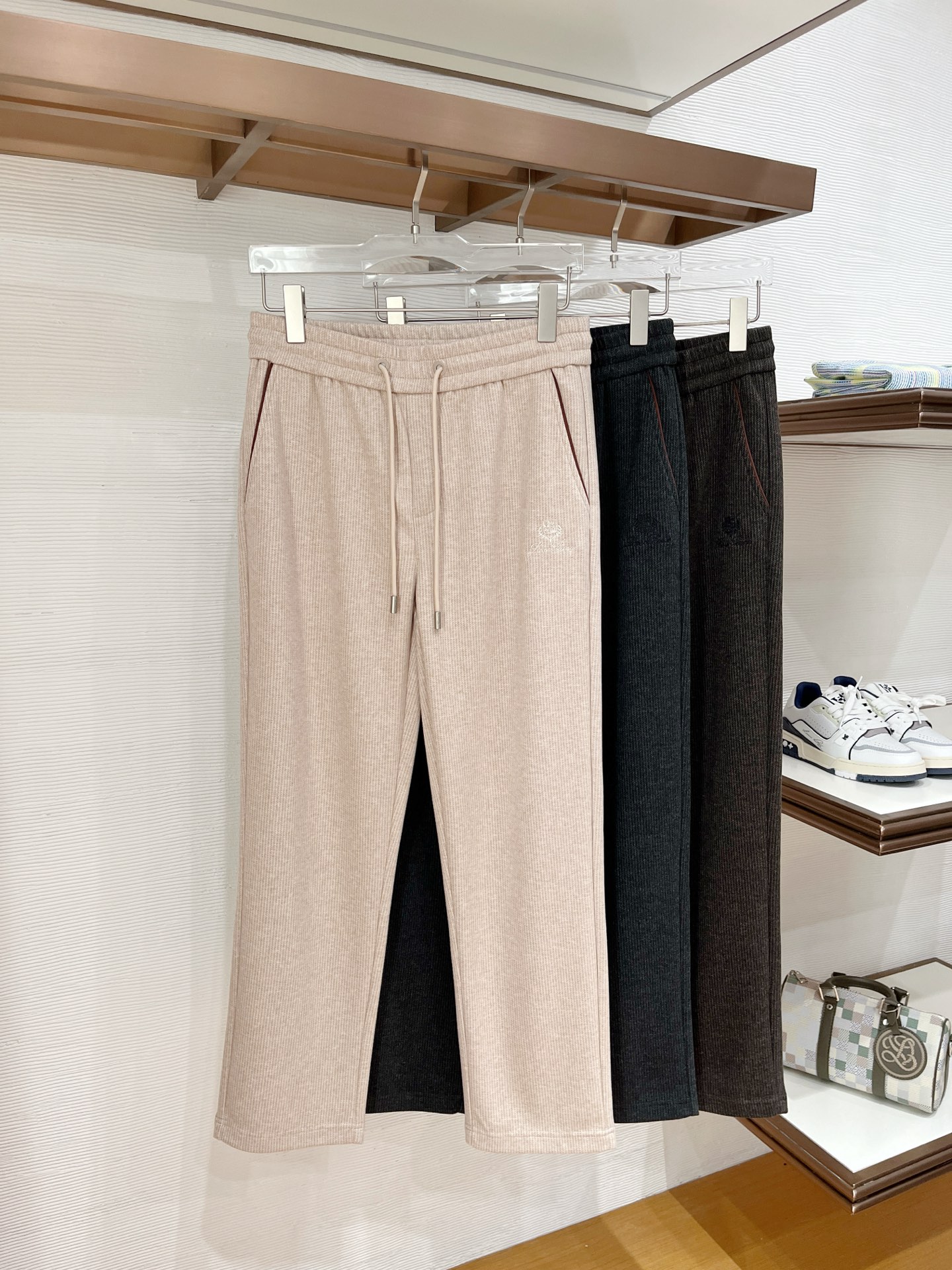 Lo*ro Pi*na诺 u翩雅 2025秋冬 全品相订单，保暖有型 羊毛呢混纺松紧腰直脚休闲裤 经典百