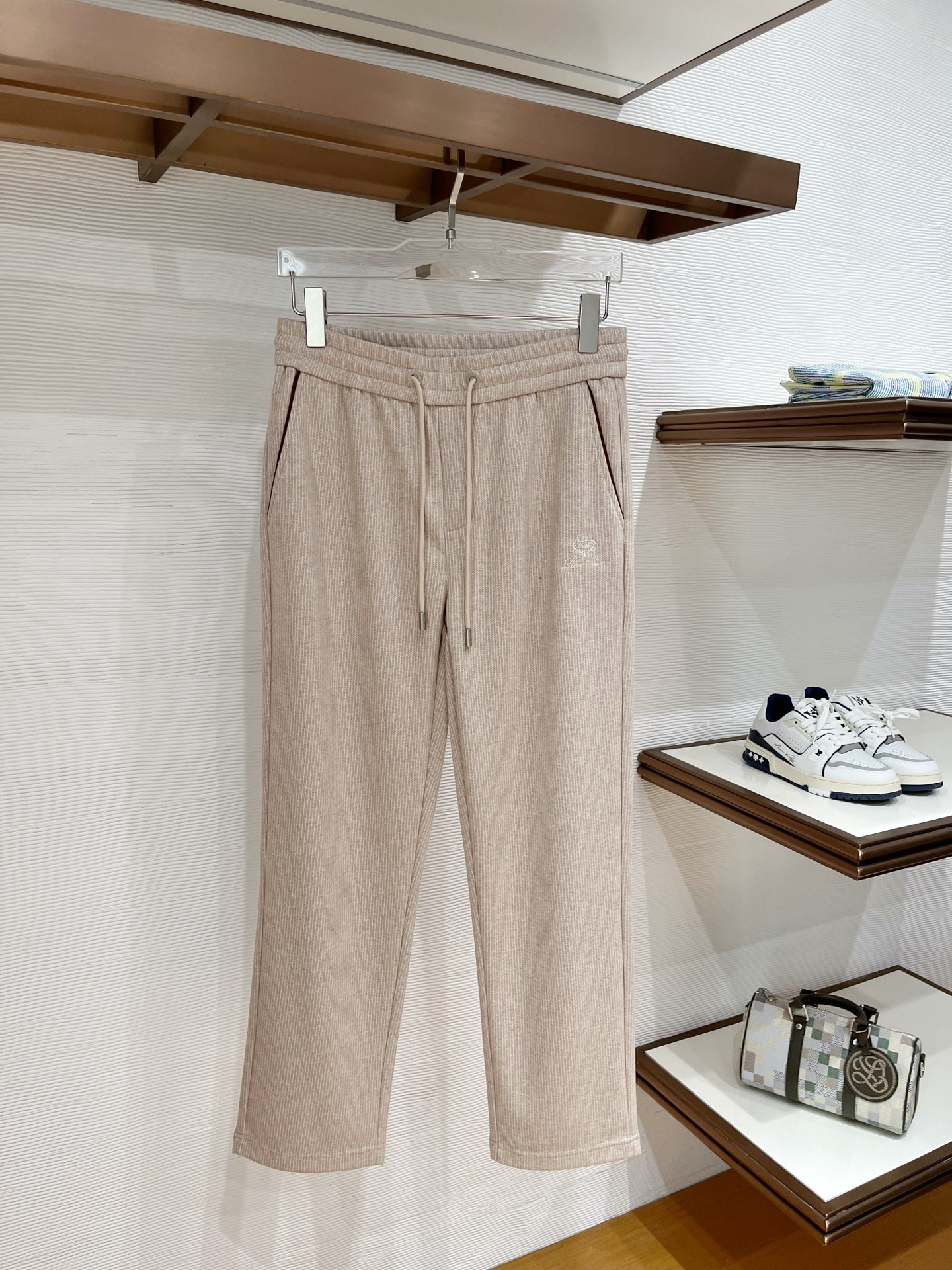 Lo*ro Pi*na诺 u翩雅 2025秋冬 全品相订单，保暖有型 羊毛呢混纺松紧腰直脚休闲裤 经典百