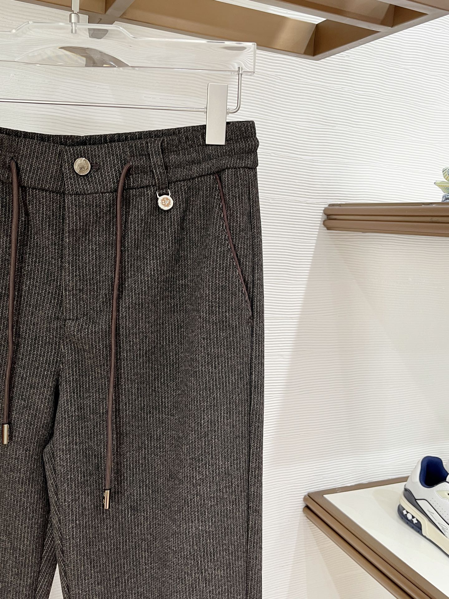 Lo*ro Pi*na诺 u翩雅 2025秋冬 全品相订单，保暖有型 羊毛呢混纺松紧腰直脚休闲裤 经典百