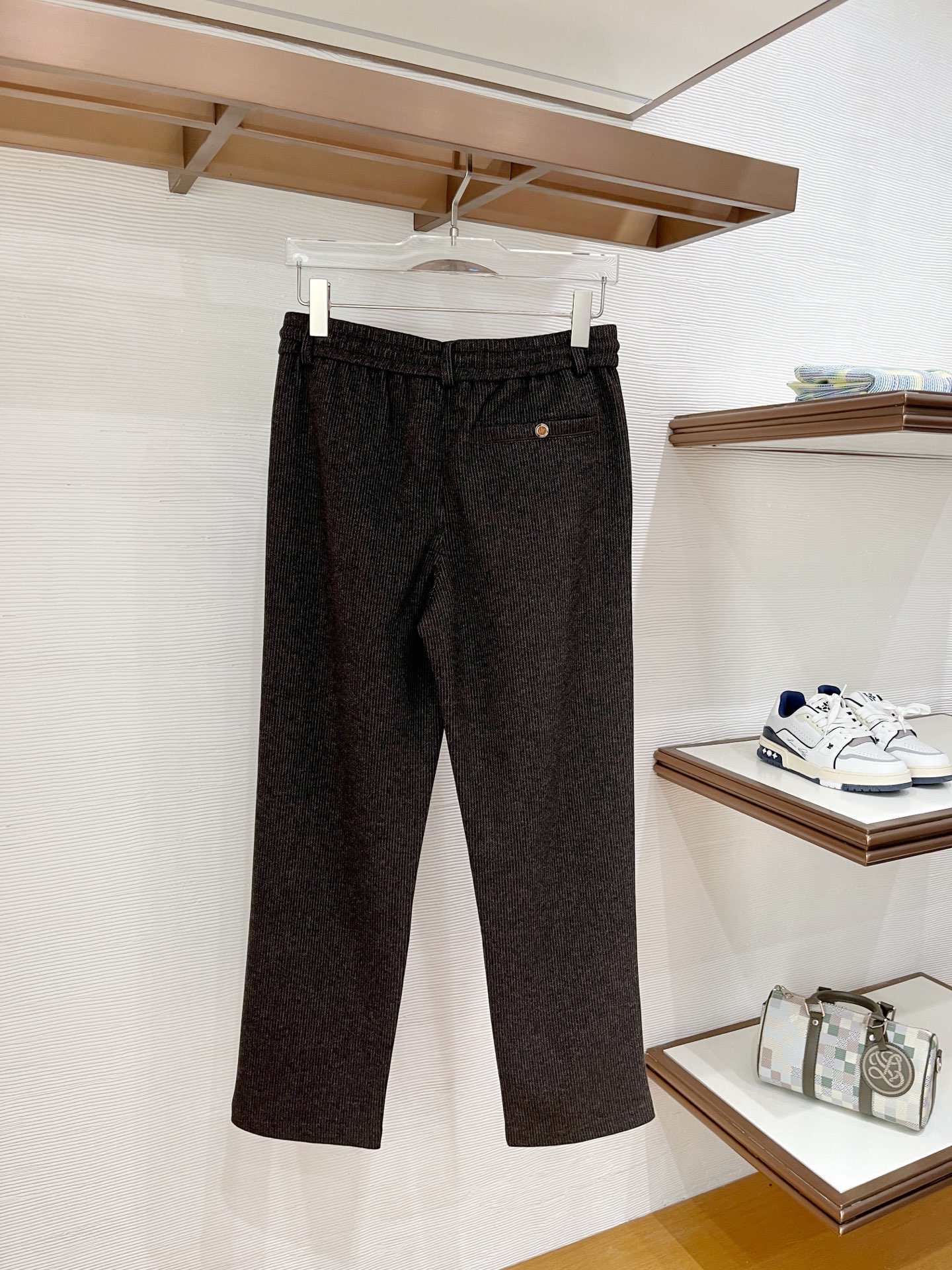 Lo*ro Pi*na诺 u翩雅 2025秋冬 全品相订单，保暖有型 羊毛呢混纺松紧腰直脚休闲裤 经典百