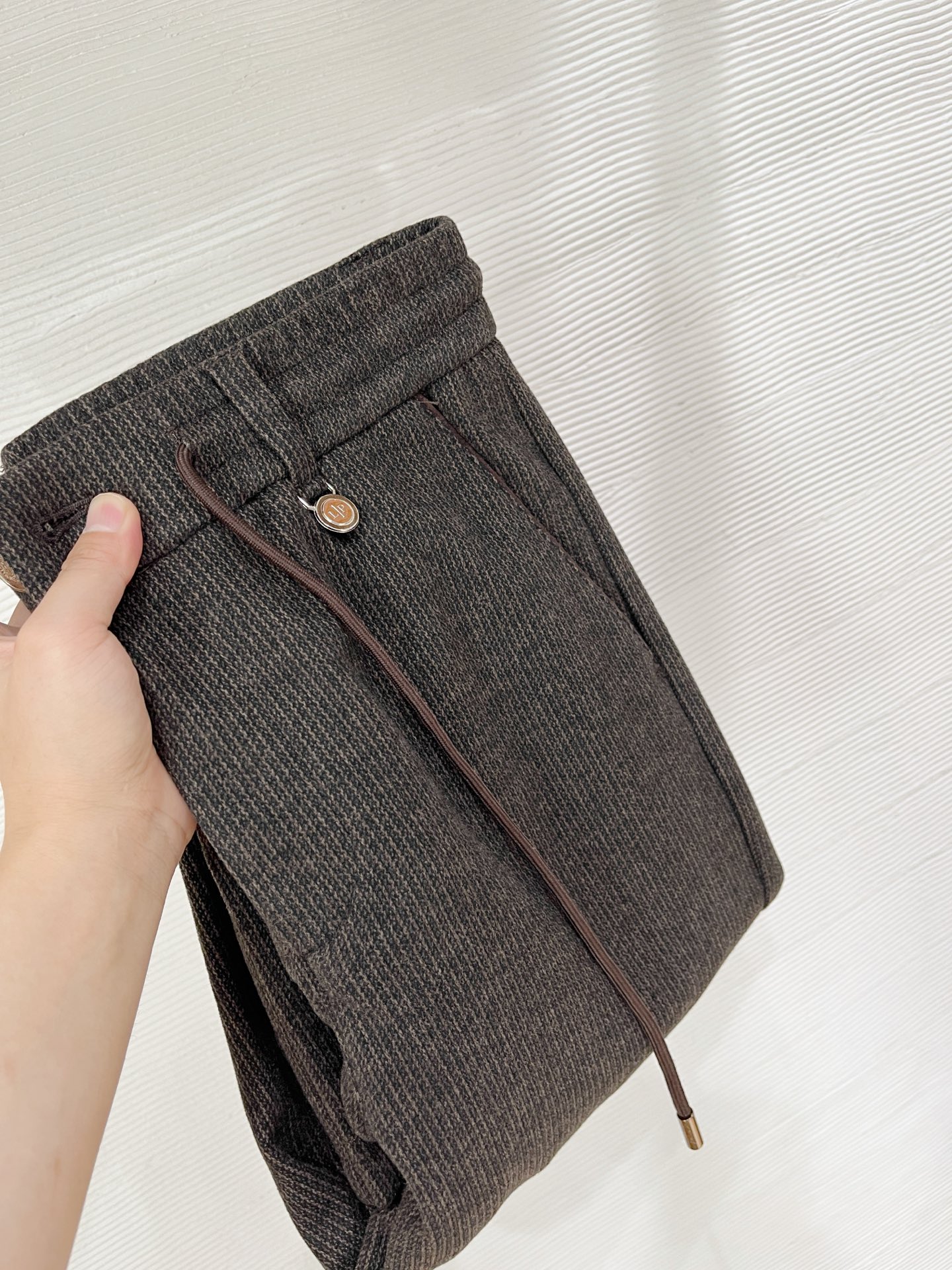 Lo*ro Pi*na诺 u翩雅 2025秋冬 全品相订单，保暖有型 羊毛呢混纺松紧腰直脚休闲裤 经典百