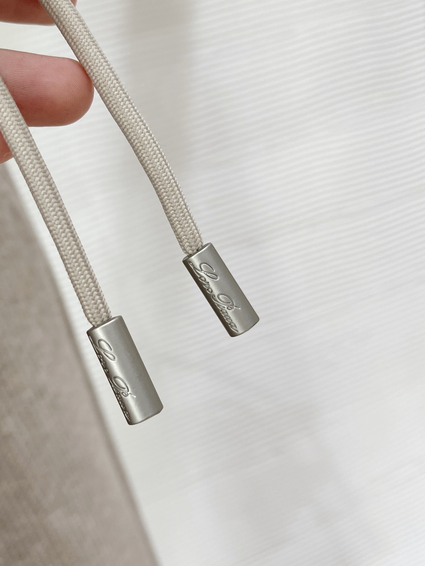 Lo*ro Pi*na诺 u翩雅 2025秋冬 全品相订单，保暖有型 羊毛呢混纺松紧腰直脚休闲裤 经典百