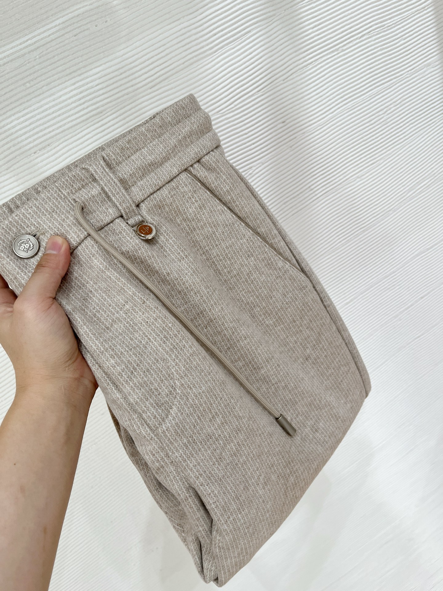 Lo*ro Pi*na诺 u翩雅 2025秋冬 全品相订单，保暖有型 羊毛呢混纺松紧腰直脚休闲裤 经典百