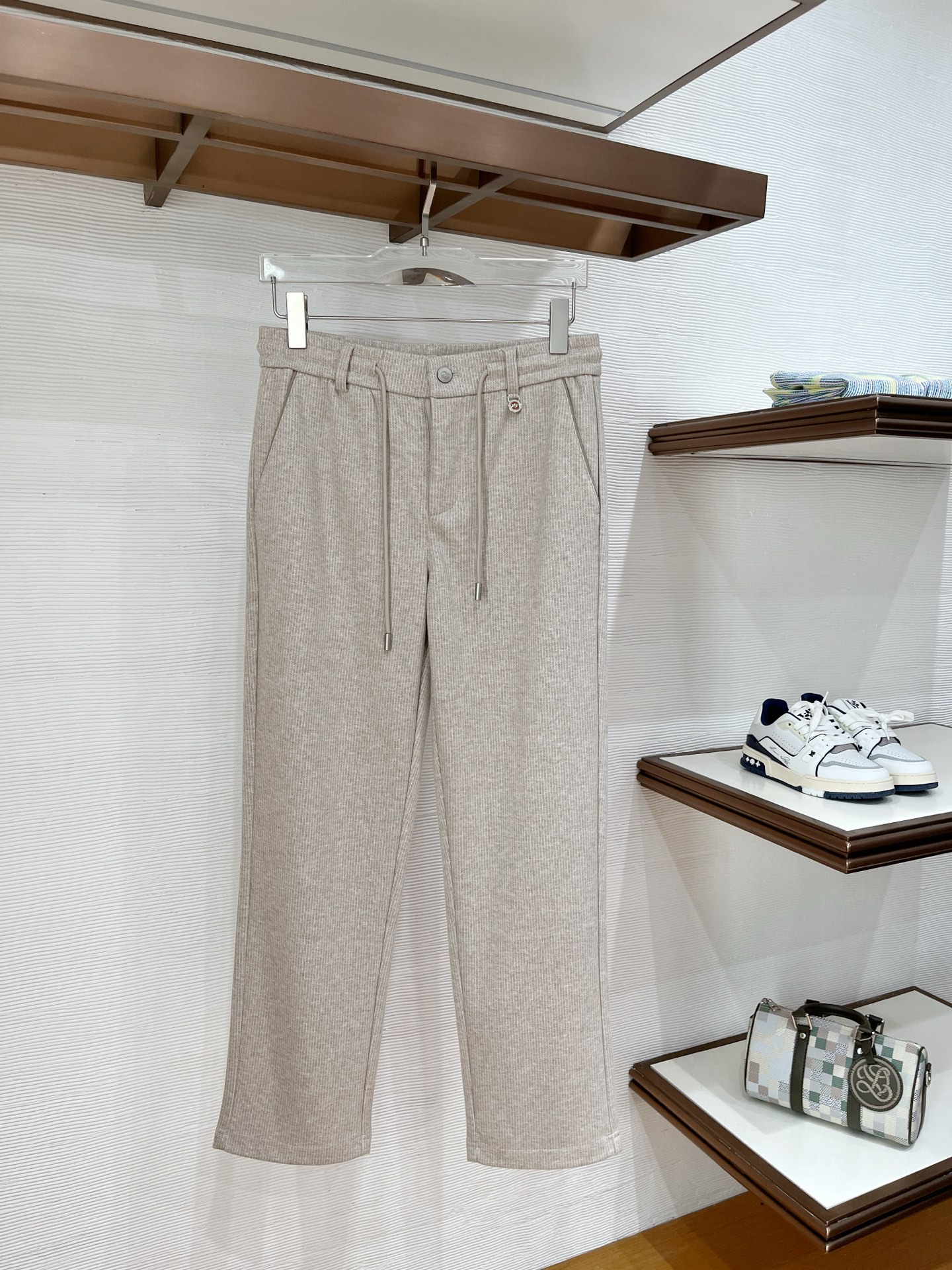 Lo*ro Pi*na诺 u翩雅 2025秋冬 全品相订单，保暖有型 羊毛呢混纺松紧腰直脚休闲裤 经典百