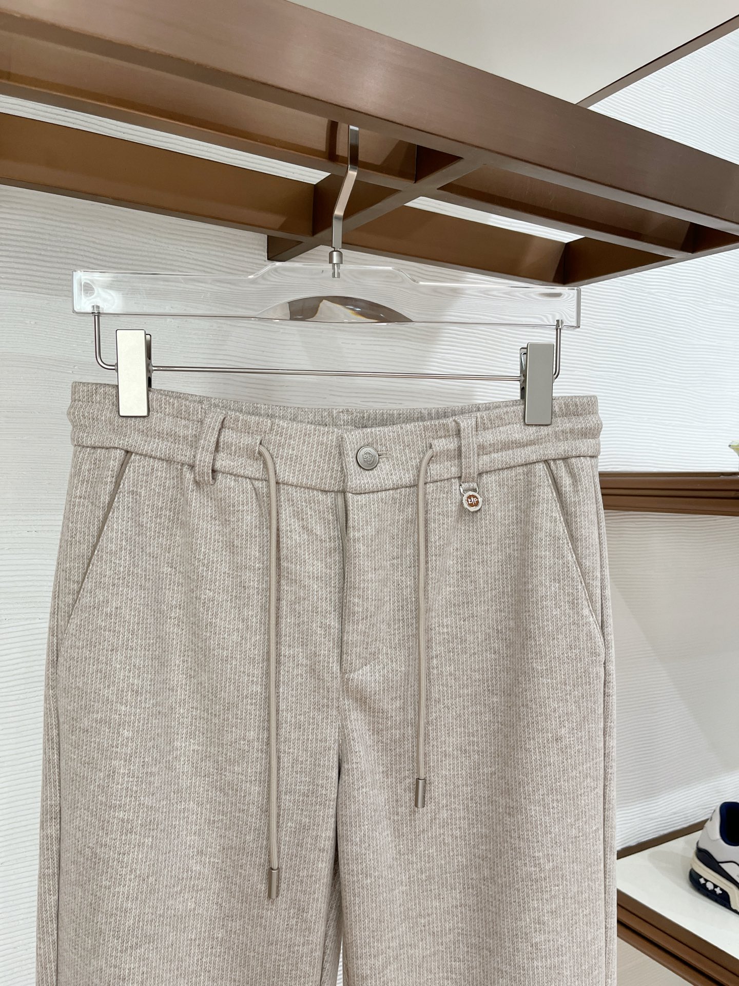 Lo*ro Pi*na诺 u翩雅 2025秋冬 全品相订单，保暖有型 羊毛呢混纺松紧腰直脚休闲裤 经典百