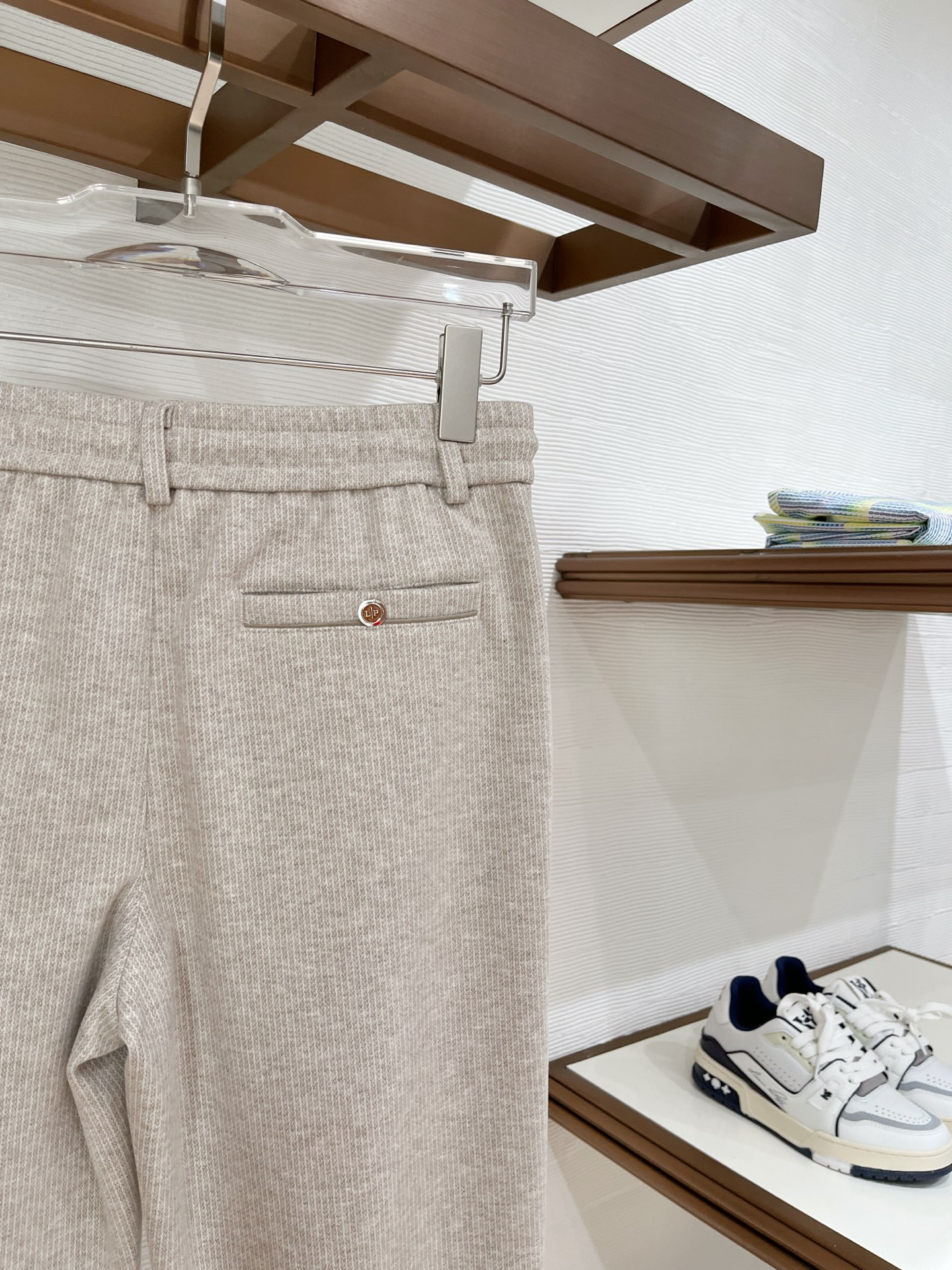 Lo*ro Pi*na诺 u翩雅 2025秋冬 全品相订单，保暖有型 羊毛呢混纺松紧腰直脚休闲裤 经典百