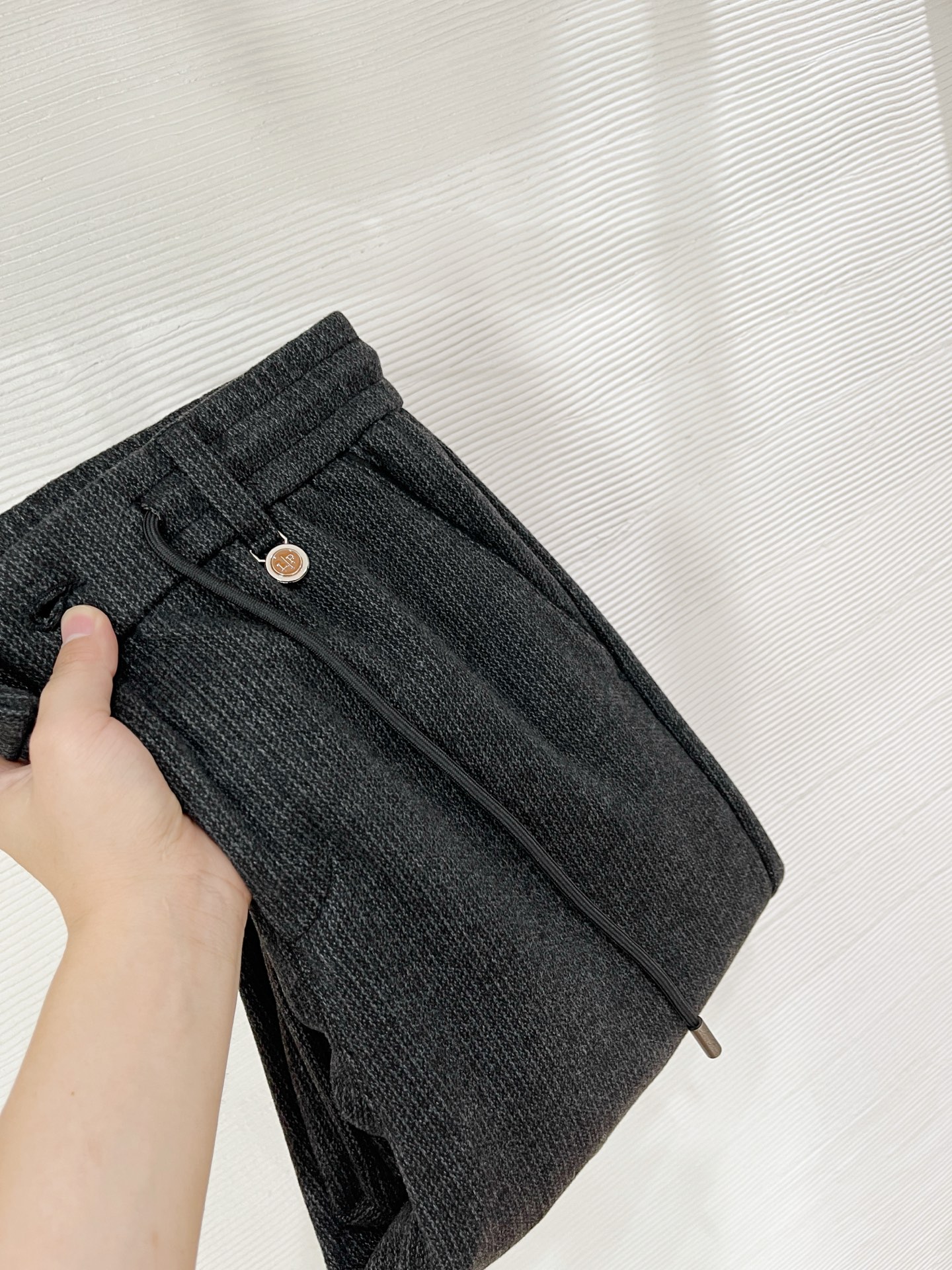 Lo*ro Pi*na诺 u翩雅 2025秋冬 全品相订单，保暖有型 羊毛呢混纺松紧腰直脚休闲裤 经典百