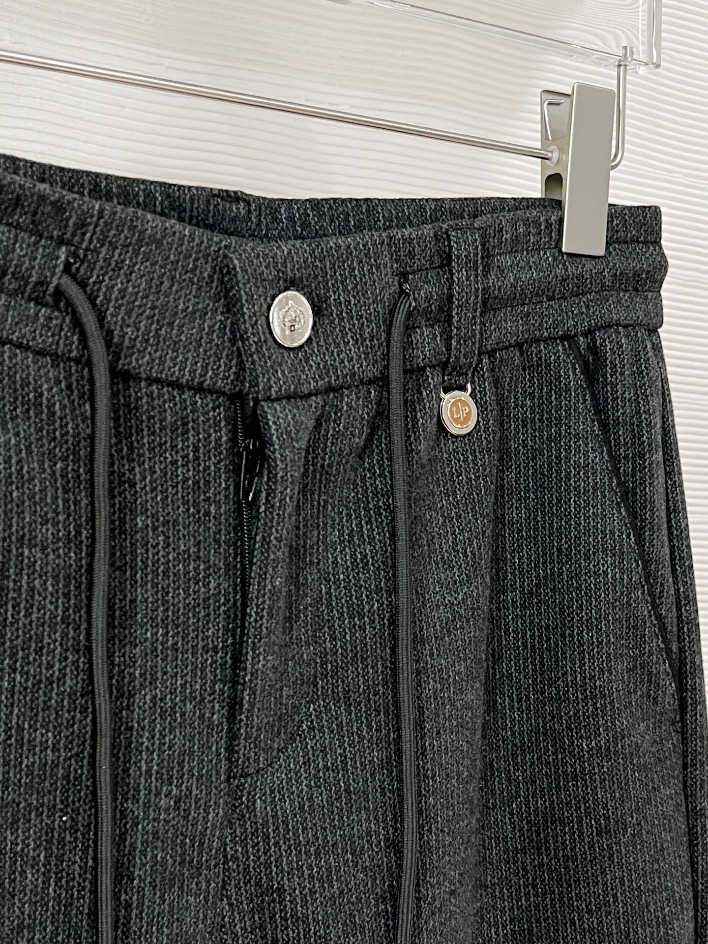 Lo*ro Pi*na诺 u翩雅 2025秋冬 全品相订单，保暖有型 羊毛呢混纺松紧腰直脚休闲裤 经典百