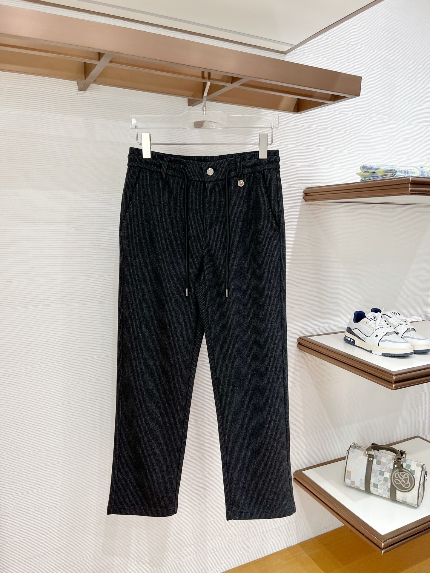 Lo*ro Pi*na诺 u翩雅 2025秋冬 全品相订单，保暖有型 羊毛呢混纺松紧腰直脚休闲裤 经典百