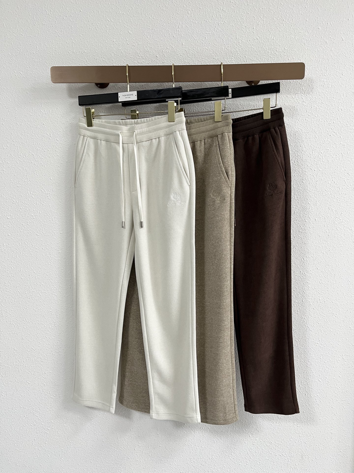 lp🆕 秋冬 ，保暖有型高密度毛巾面混纺松紧腰直脚休闲裤 经典百搭 标志刺绣的点缀，松紧腰抽绳 合体的剪