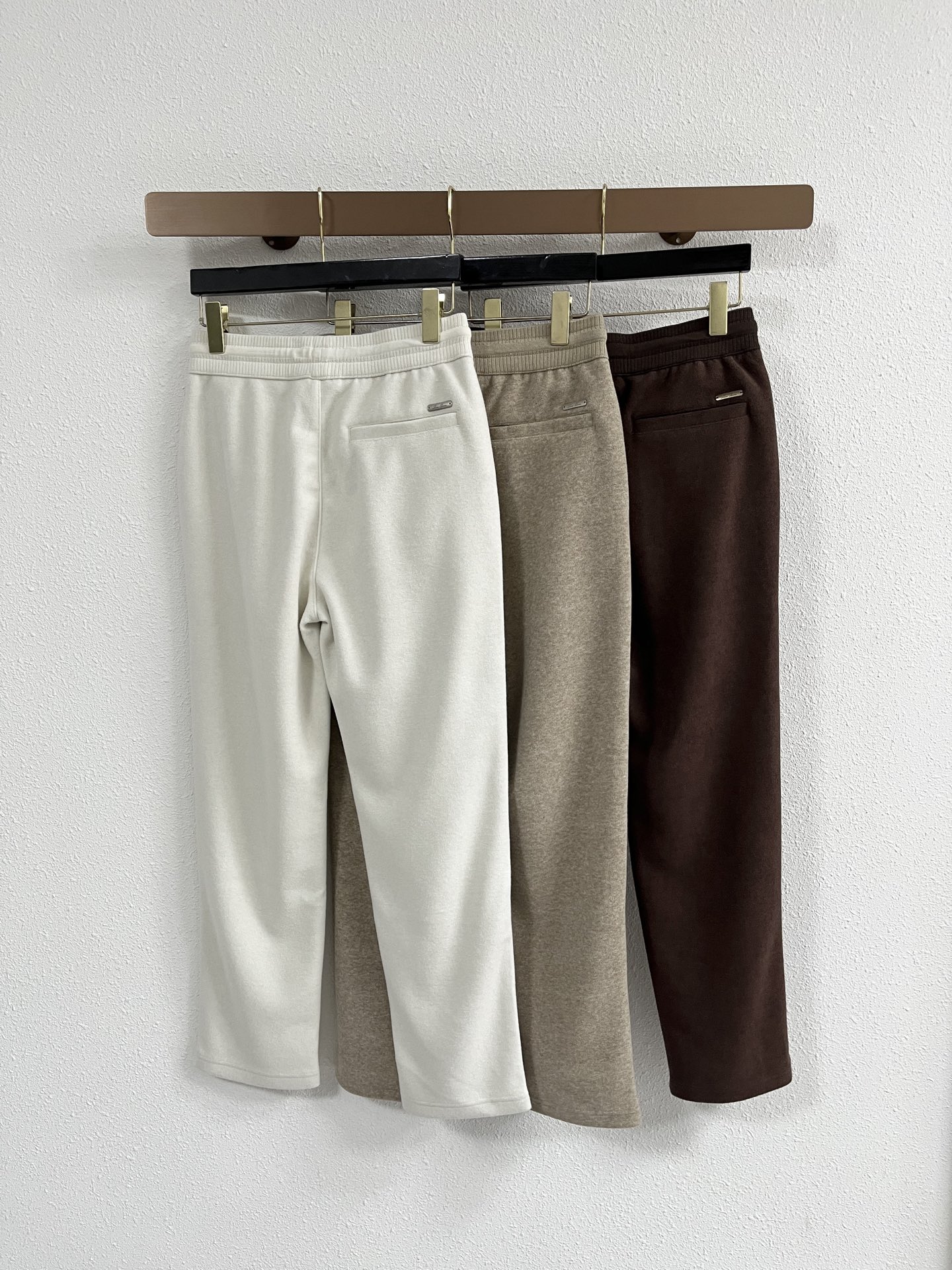 lp🆕 秋冬 ，保暖有型高密度毛巾面混纺松紧腰直脚休闲裤 经典百搭 标志刺绣的点缀，松紧腰抽绳 合体的剪